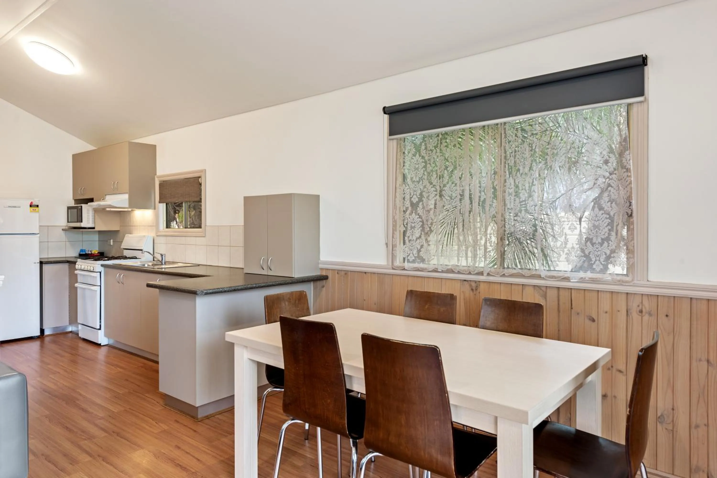 Kitchen or kitchenette in Discovery Parks - Lake Hume, Victoria