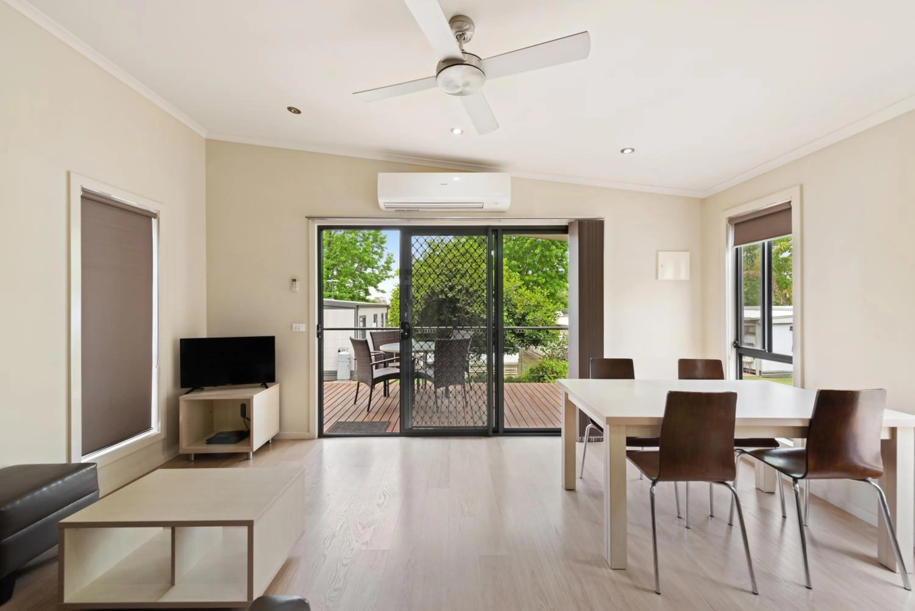 Living room in Discovery Parks - Lake Hume, Victoria