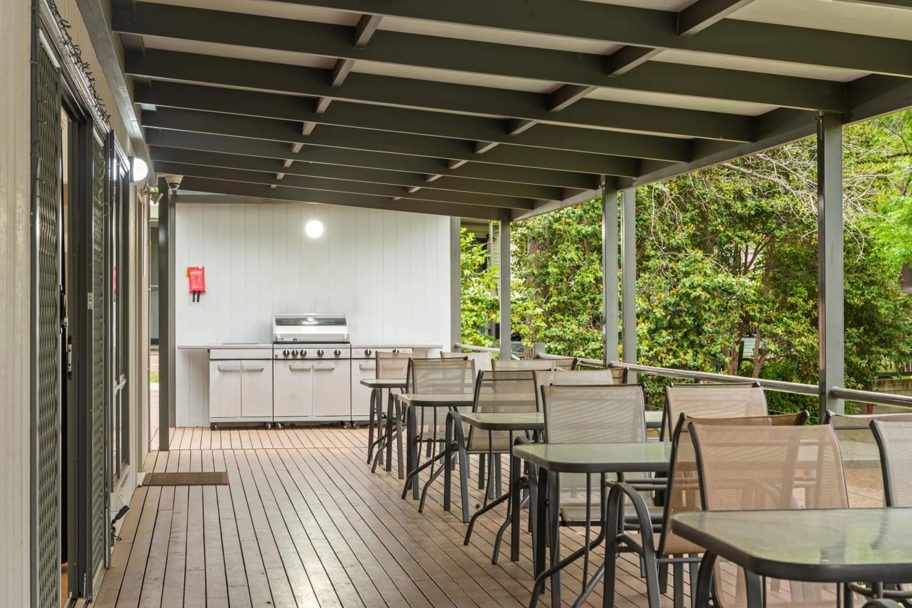 Communal kitchen in Discovery Parks - Lake Hume, Victoria