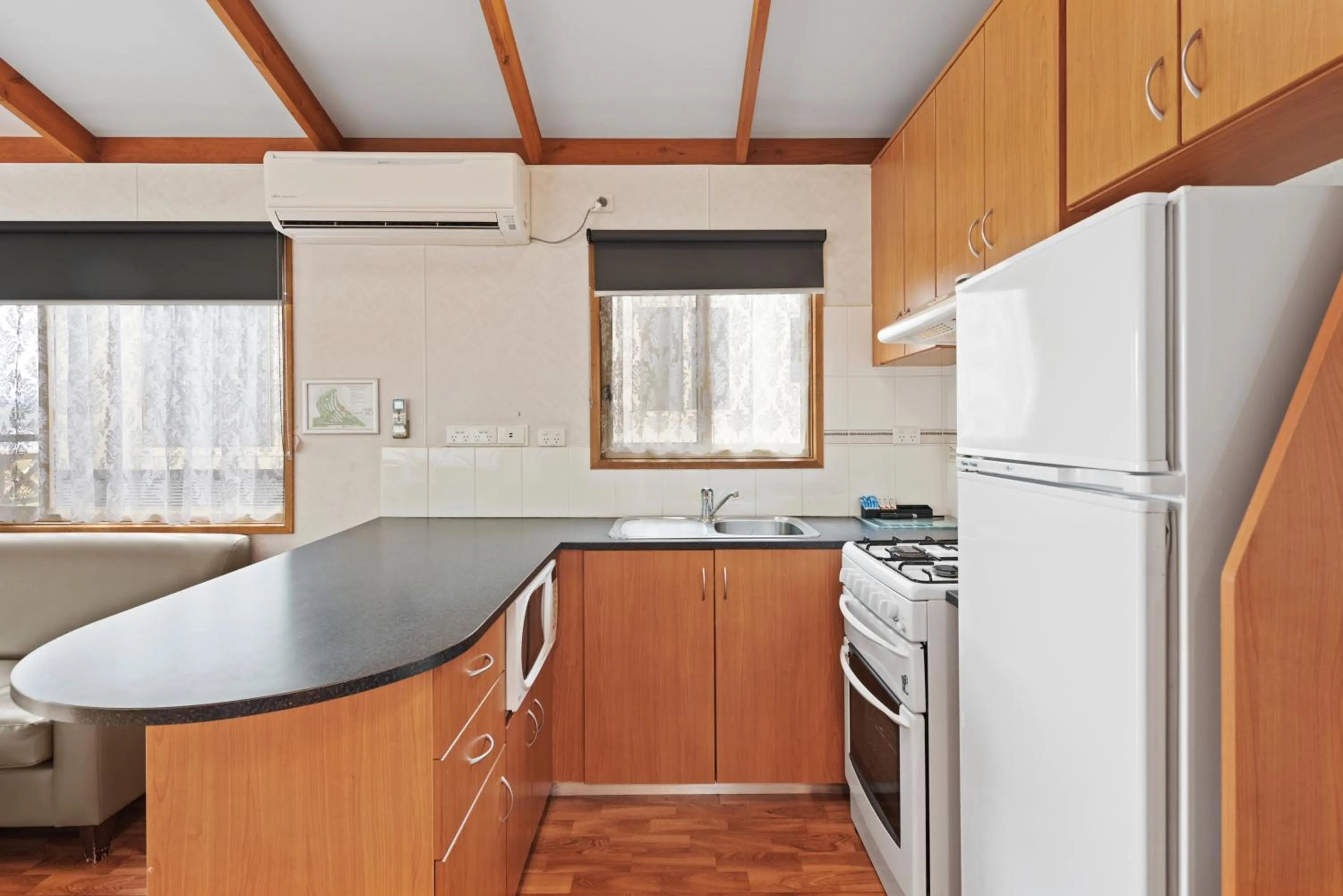 Kitchen or kitchenette in Discovery Parks - Lake Hume, Victoria