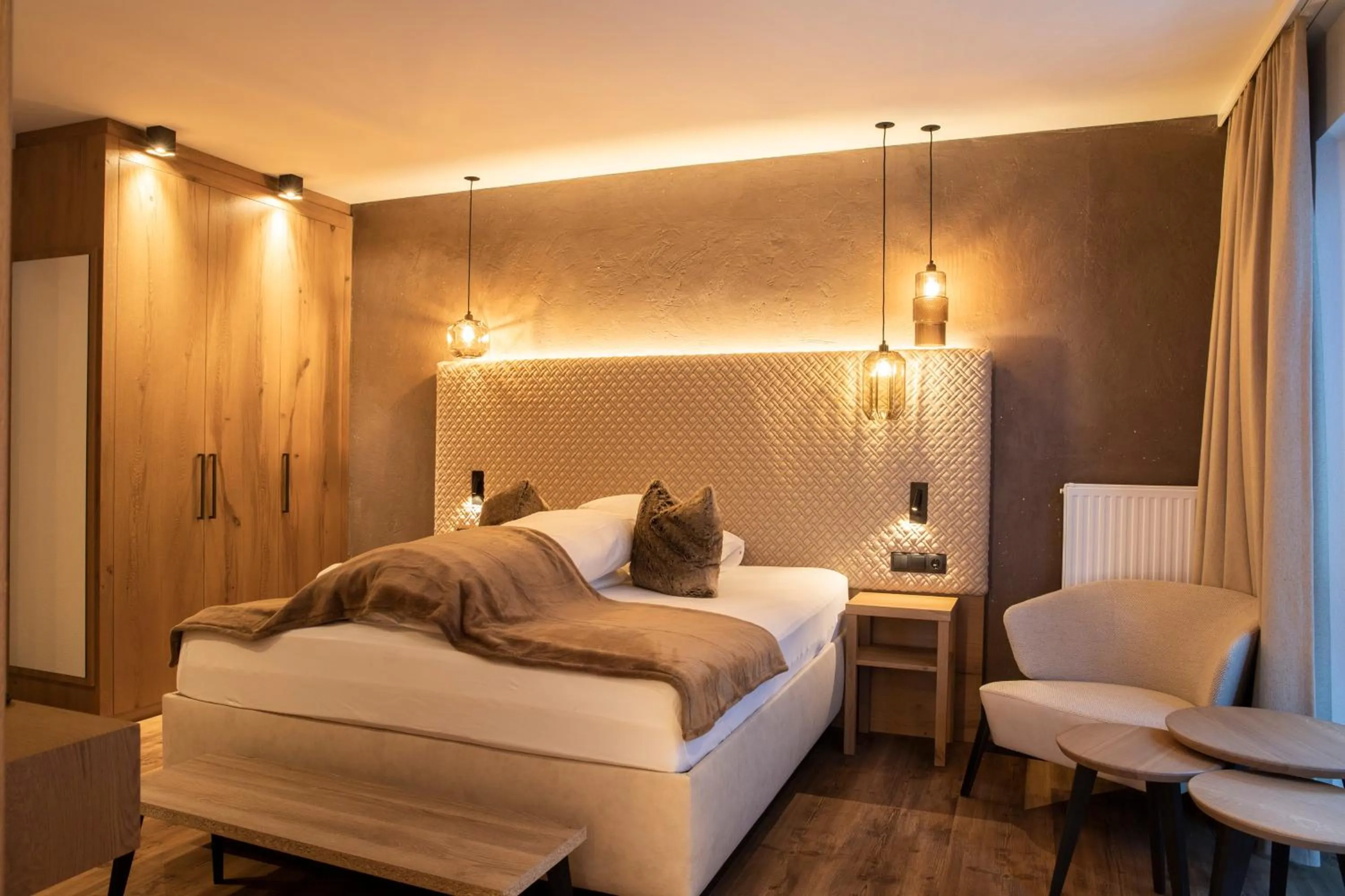 Photo of the whole room, Bed in Superior Hotel Post Ischgl