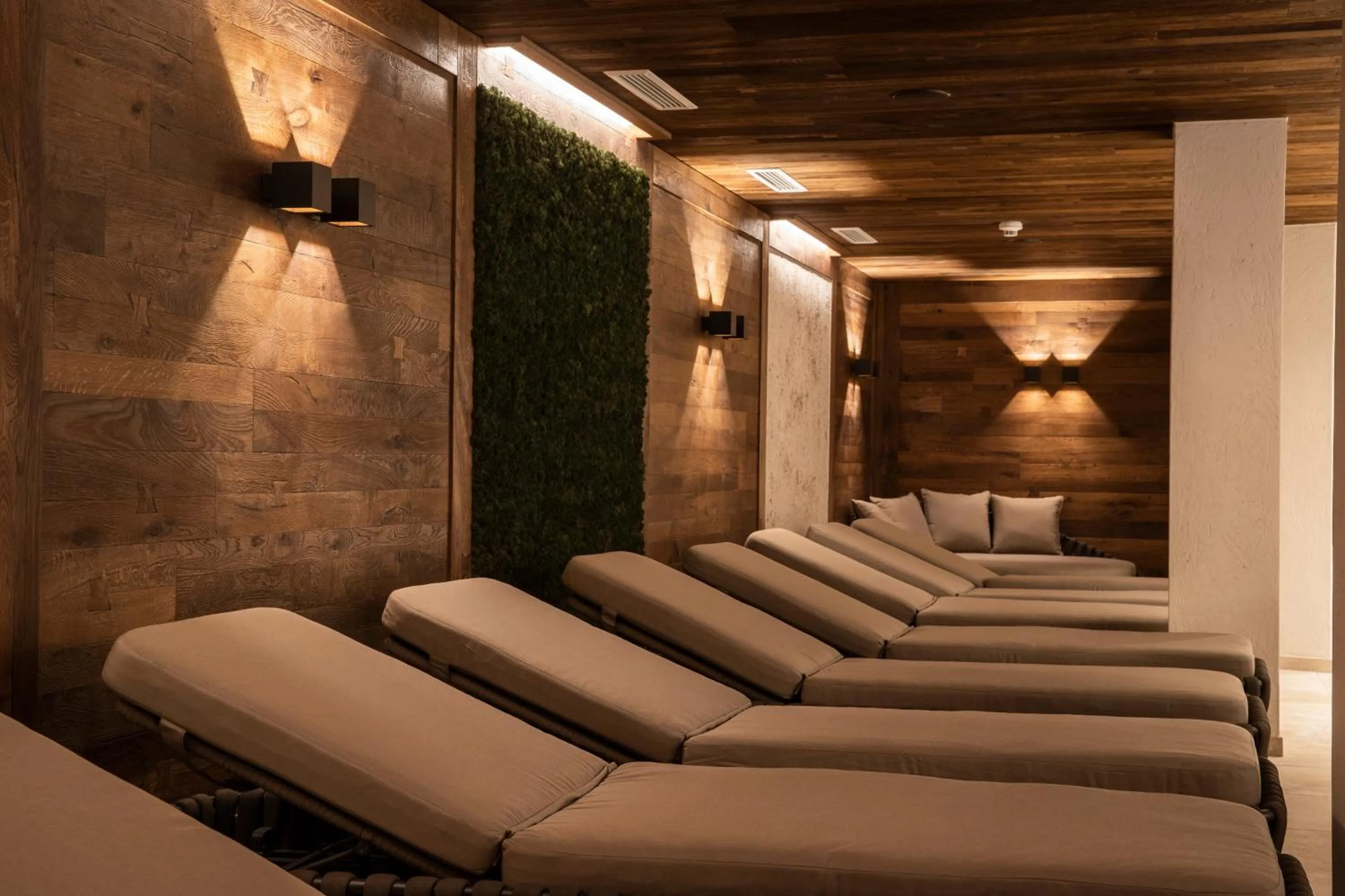 Swimming pool in Superior Hotel Post Ischgl