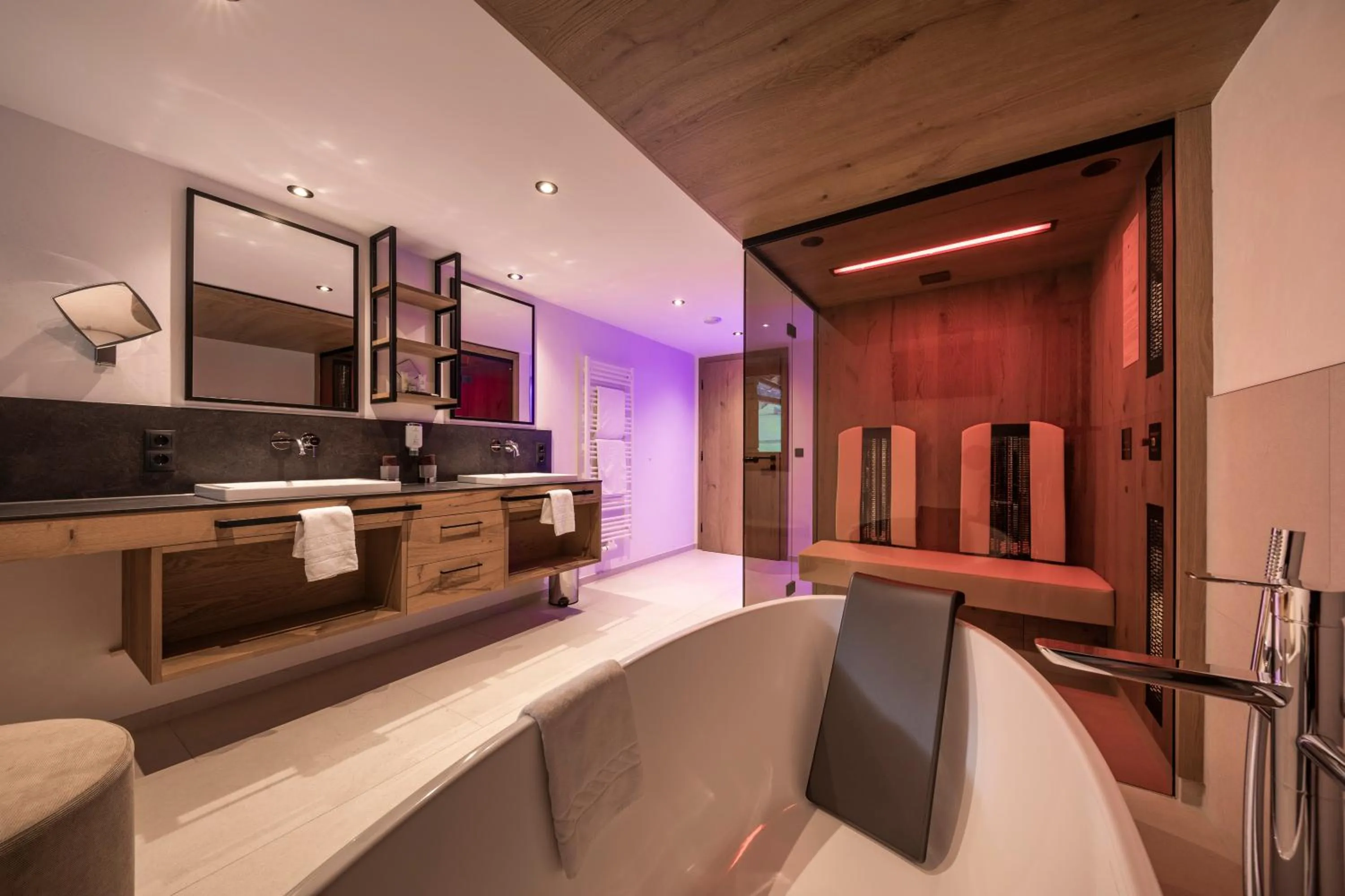 Bathroom in Superior Hotel Post Ischgl