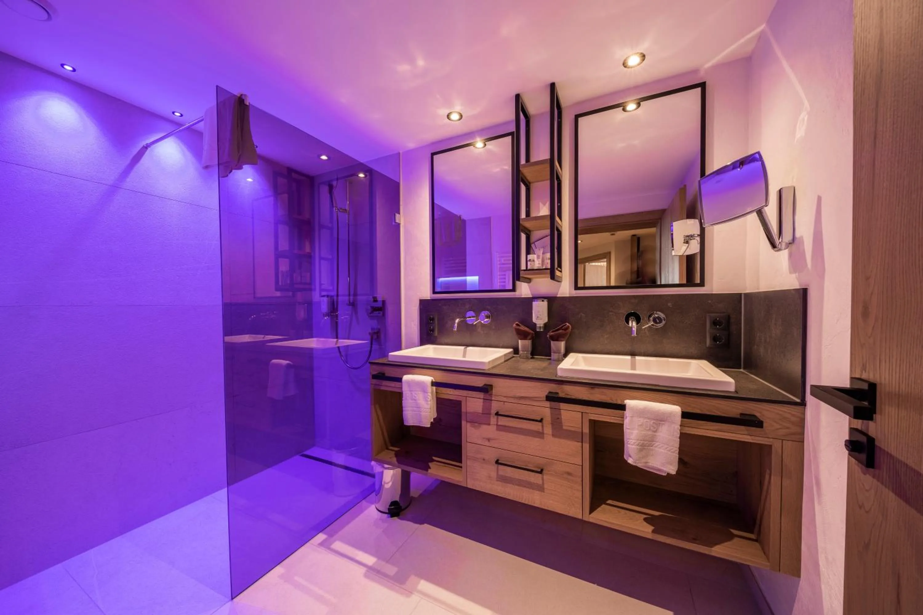 Bathroom in Superior Hotel Post Ischgl