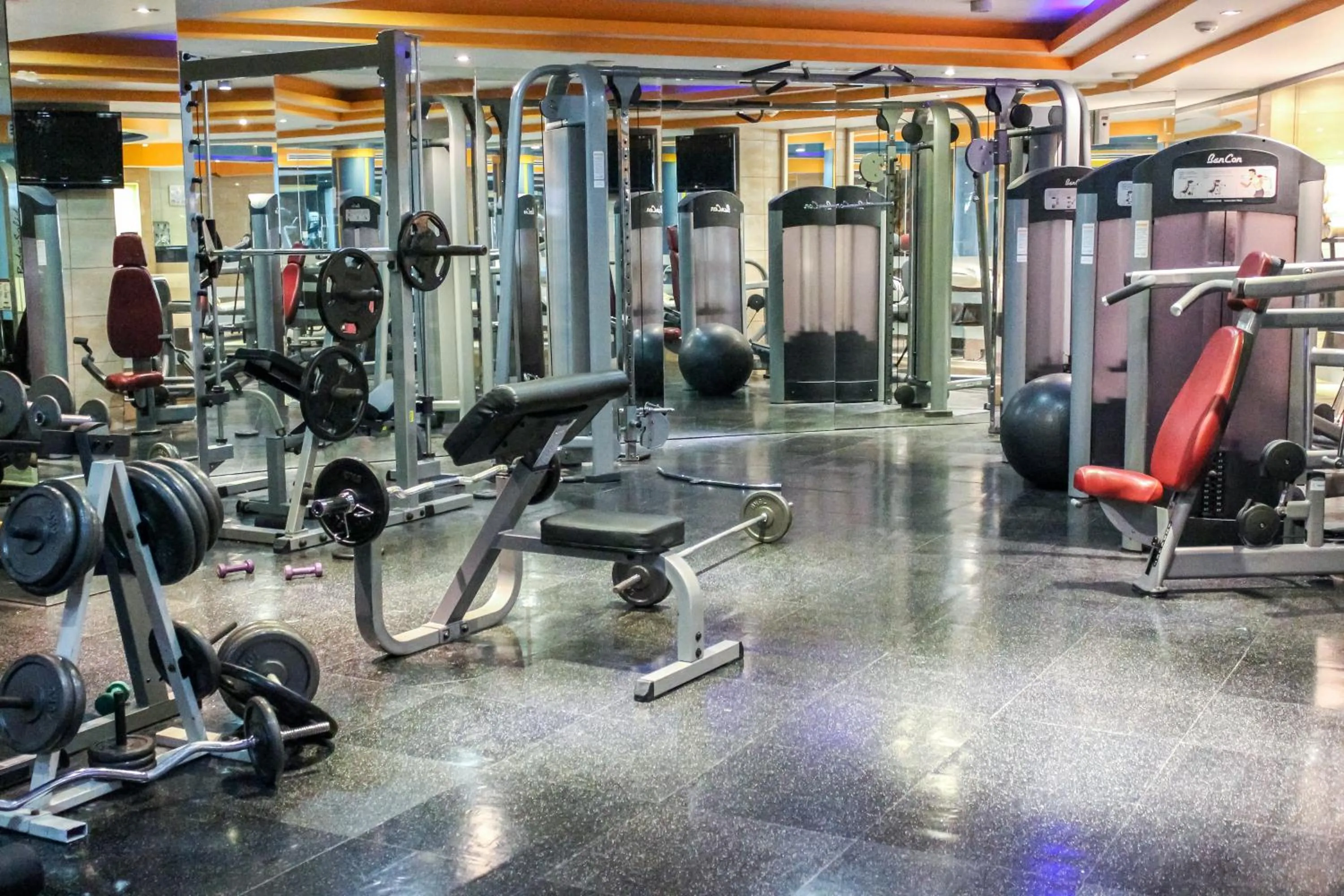 Fitness centre/facilities in Days Inn Hotel & Suites Amman