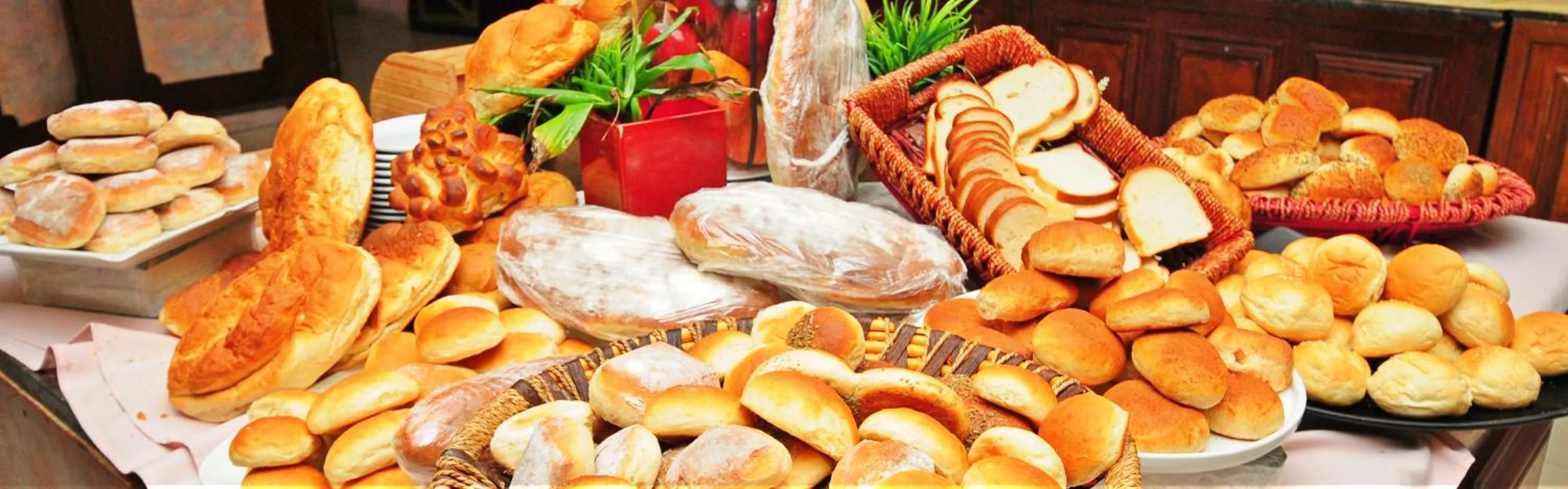 Breakfast in Edom Hotel