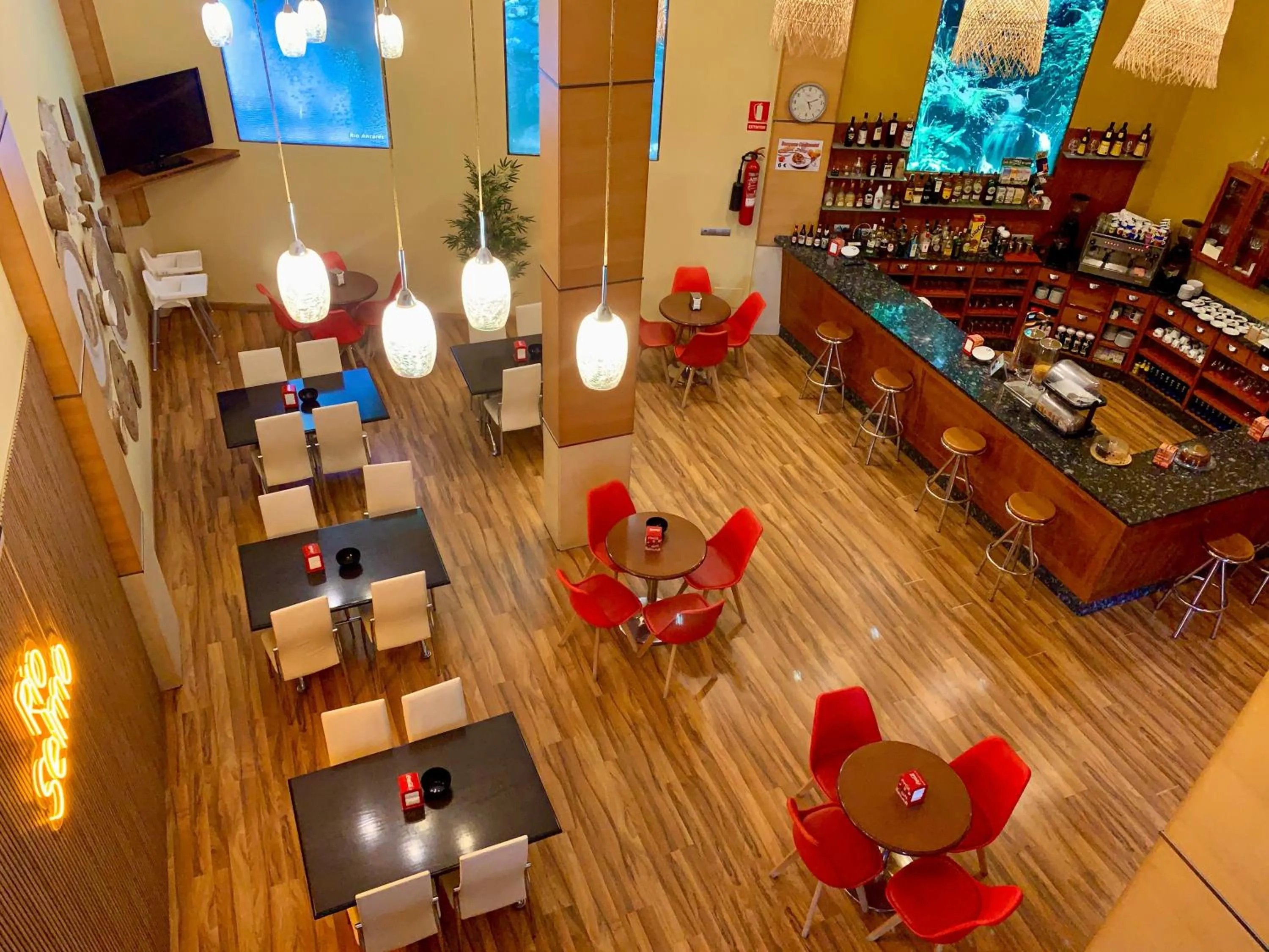 Restaurant/places to eat in Hostal RIO SELMO