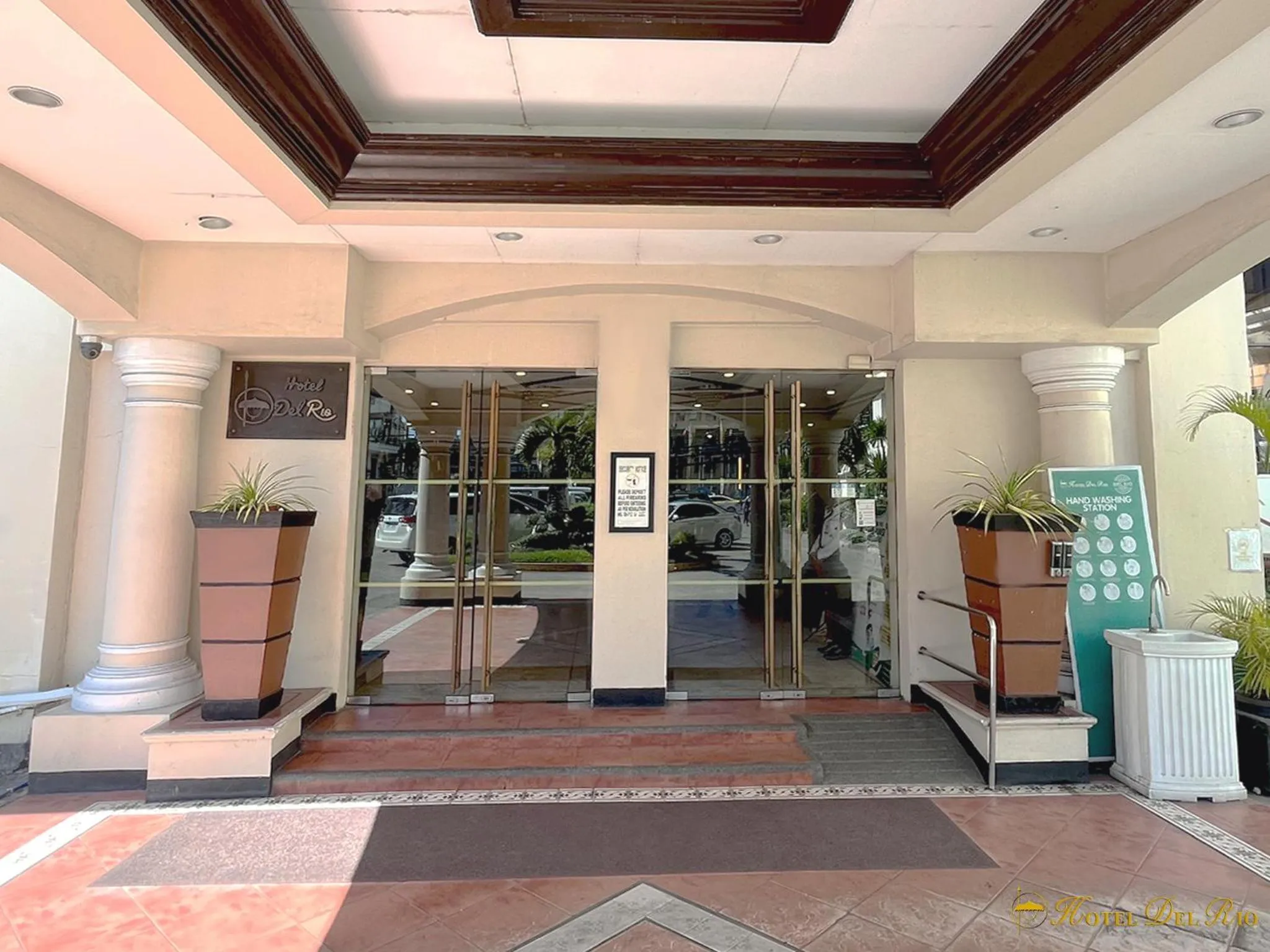 Facade/entrance in Hotel Del Rio