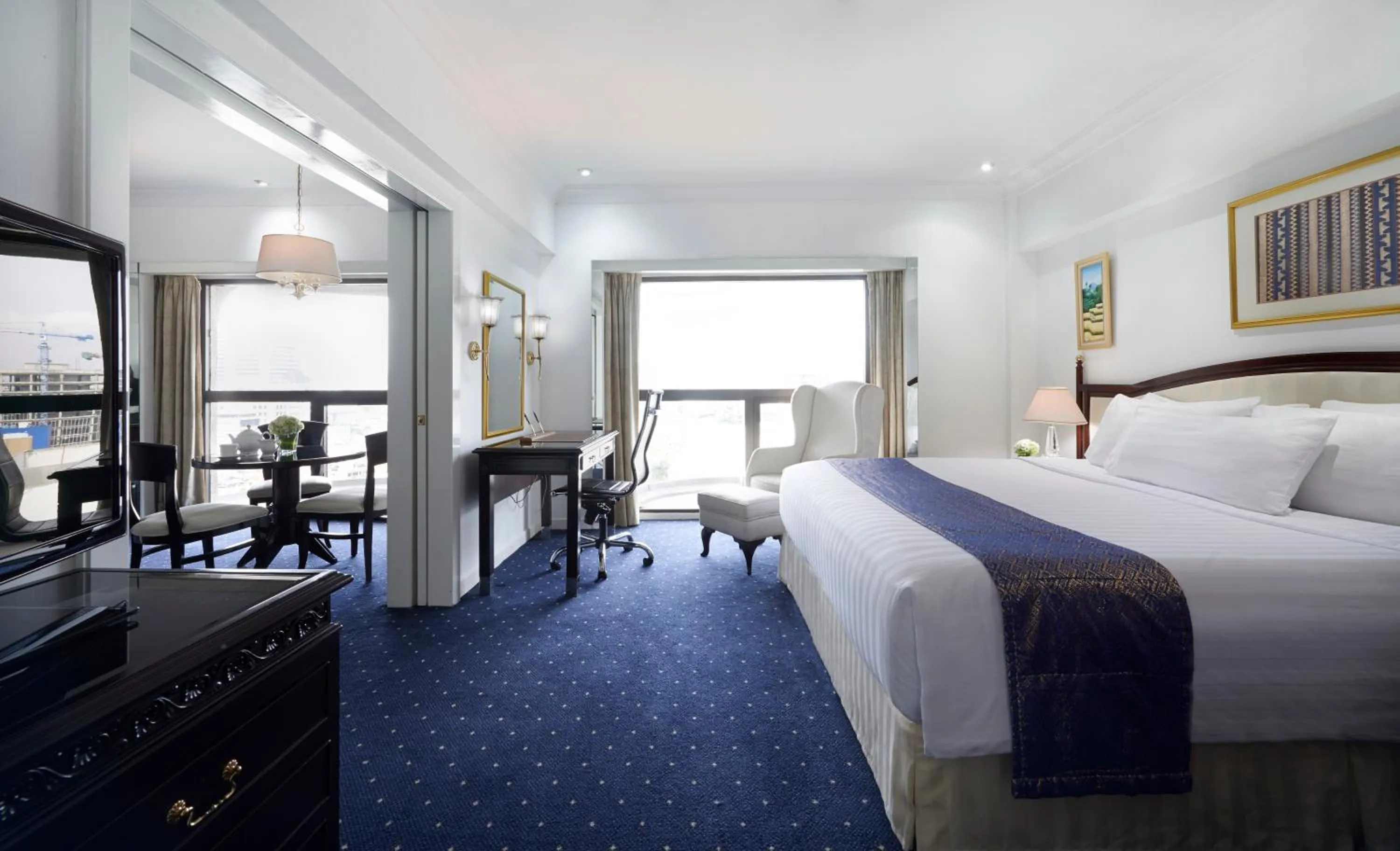 Bedroom, Bed in Sari Pacific Jakarta, Autograph Collection