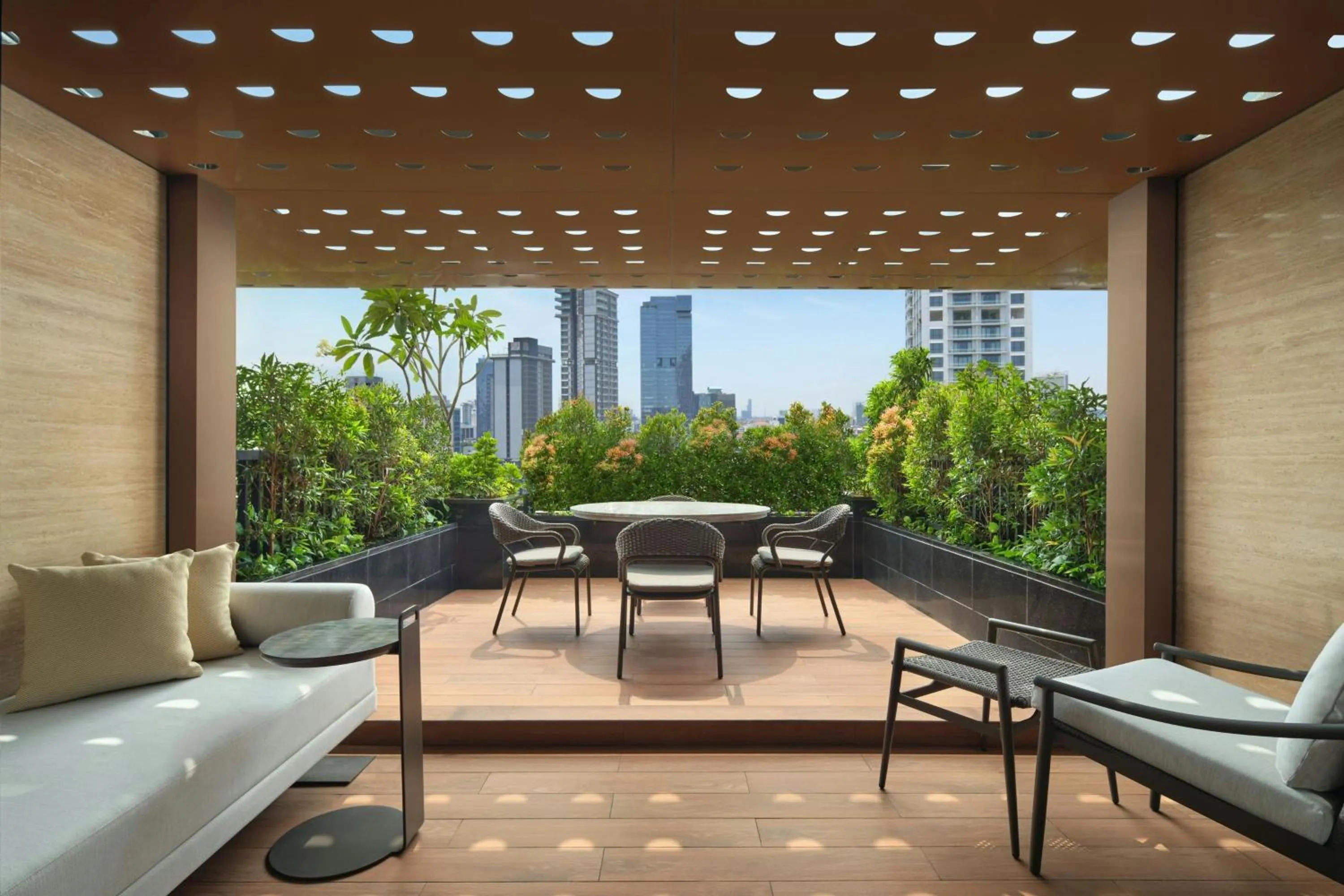 Photo of the whole room in Sari Pacific Jakarta, Autograph Collection