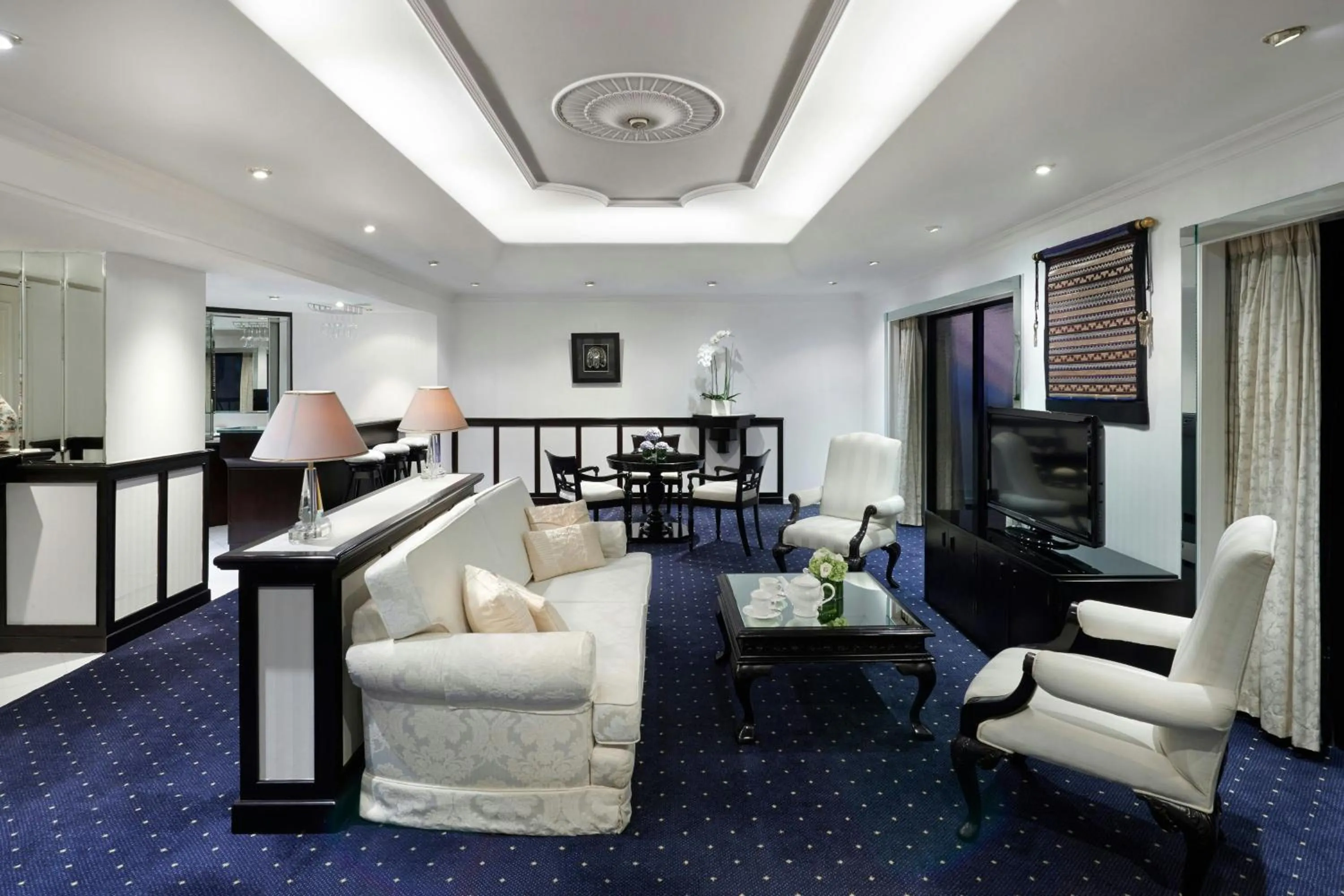 Living room in Sari Pacific Jakarta, Autograph Collection