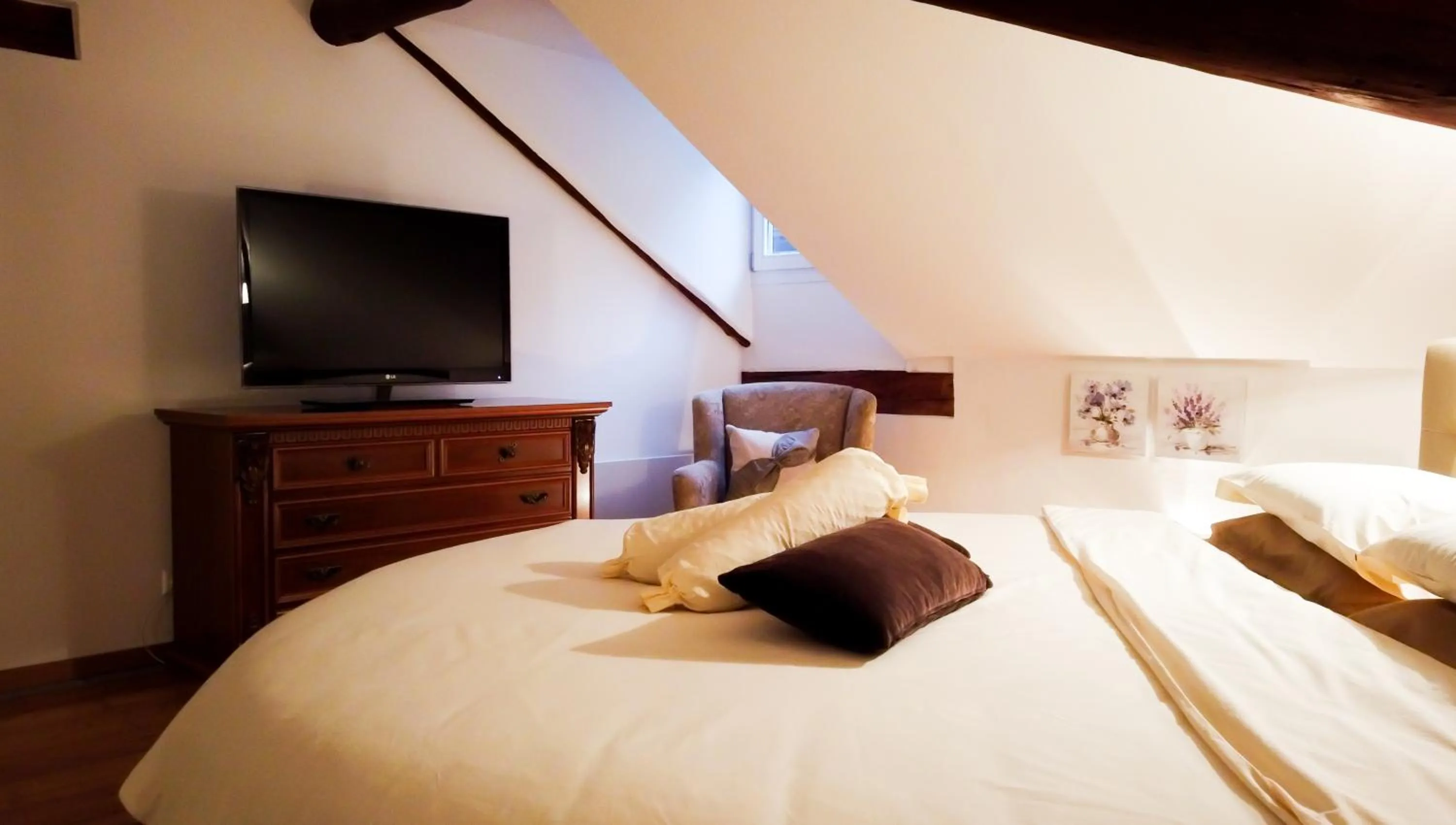 Bedroom in Hotel Soazza