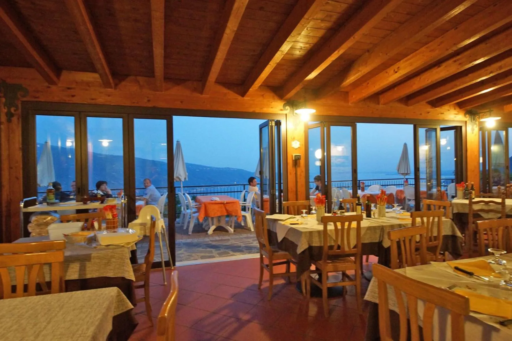 Restaurant/places to eat in Hotel Residence La Rotonda