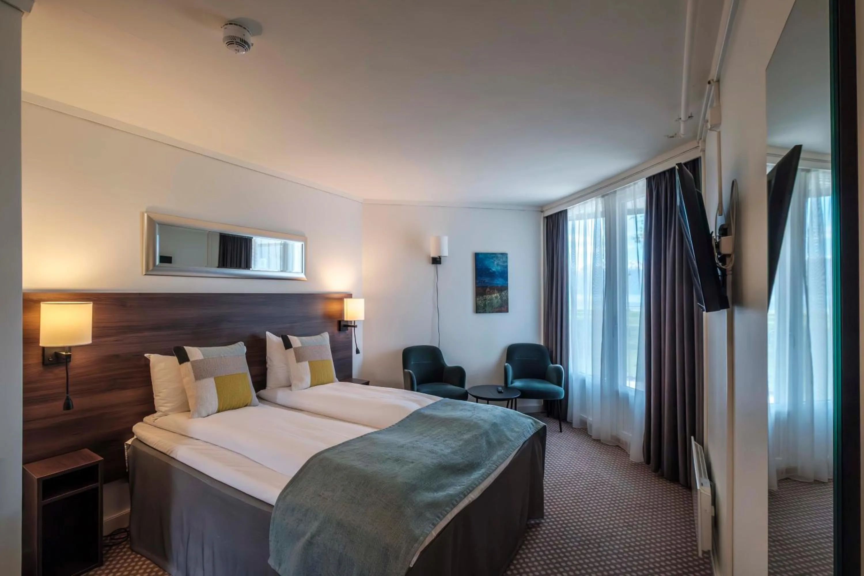 Photo of the whole room, Bed in Hardangerfjord Hotel