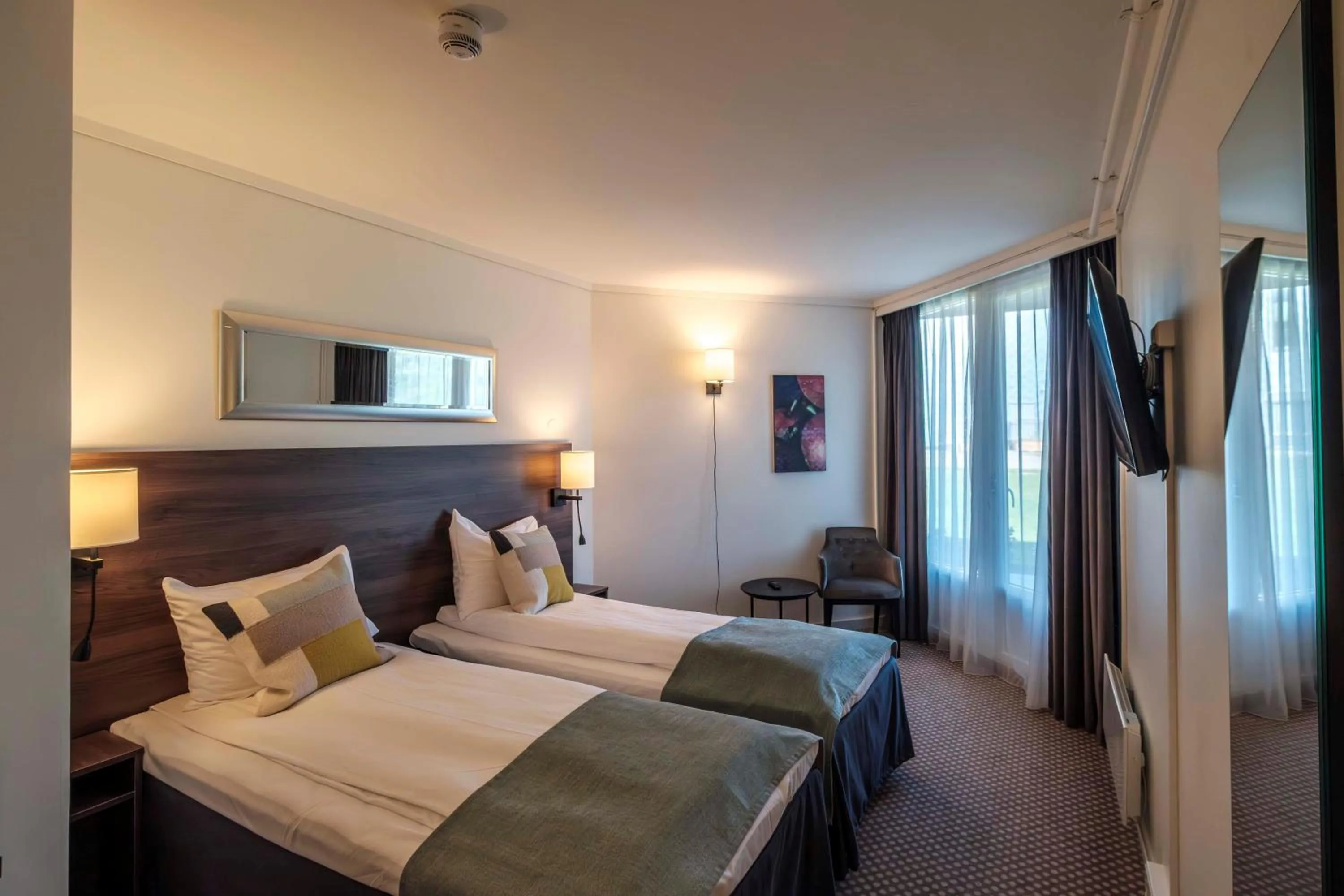 Photo of the whole room, Bed in Hardangerfjord Hotel