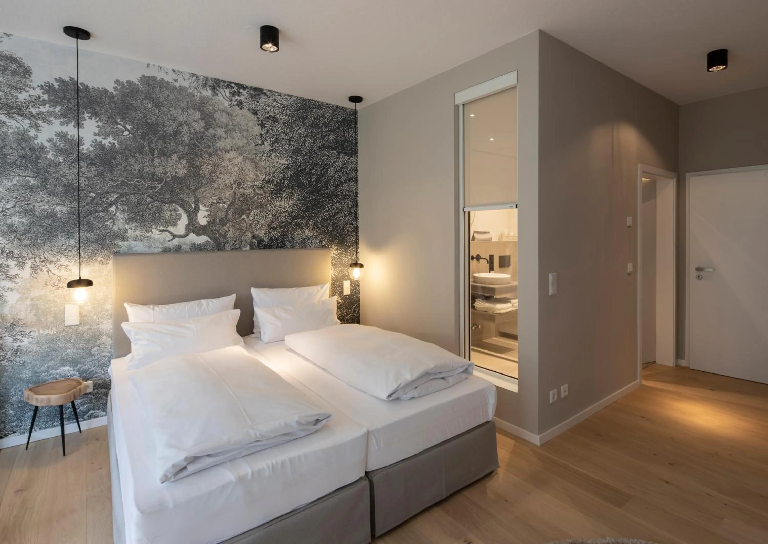 Photo of the whole room, Bed in Hofgut Wißberg - Das Weinberghotel