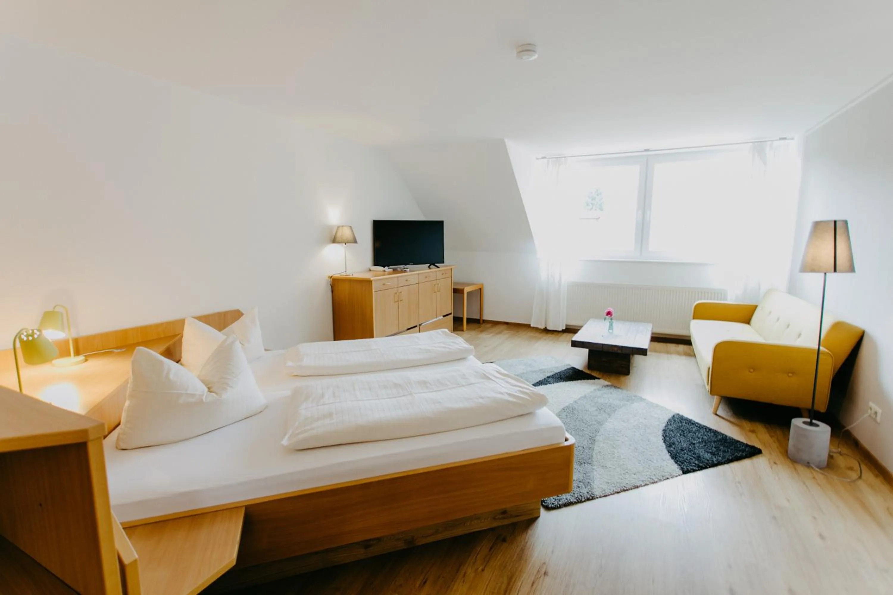 Living room, Bed in Hotel Linde Durbach