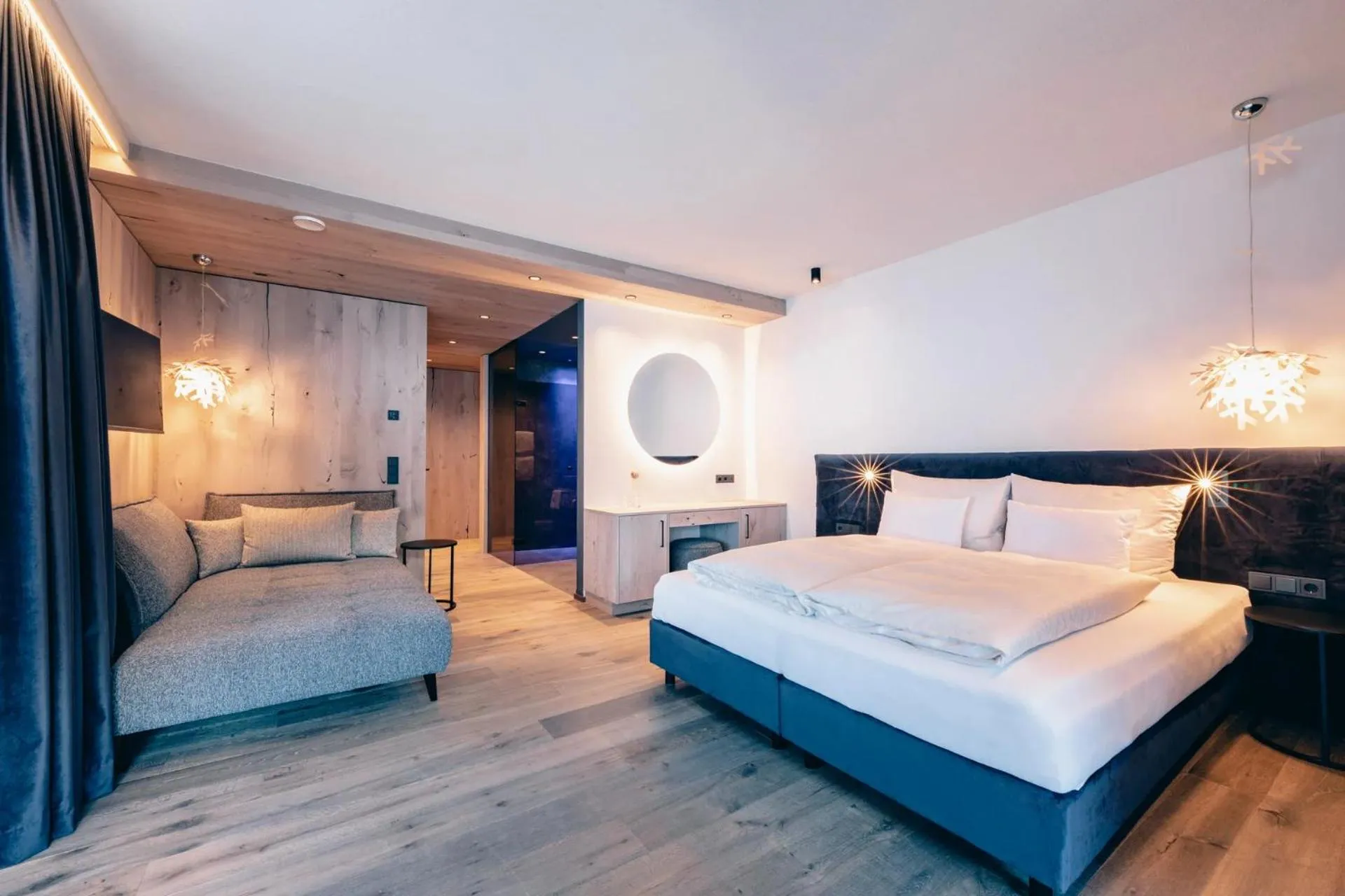 Bed in ZillergrundRock Luxury Mountain Resort