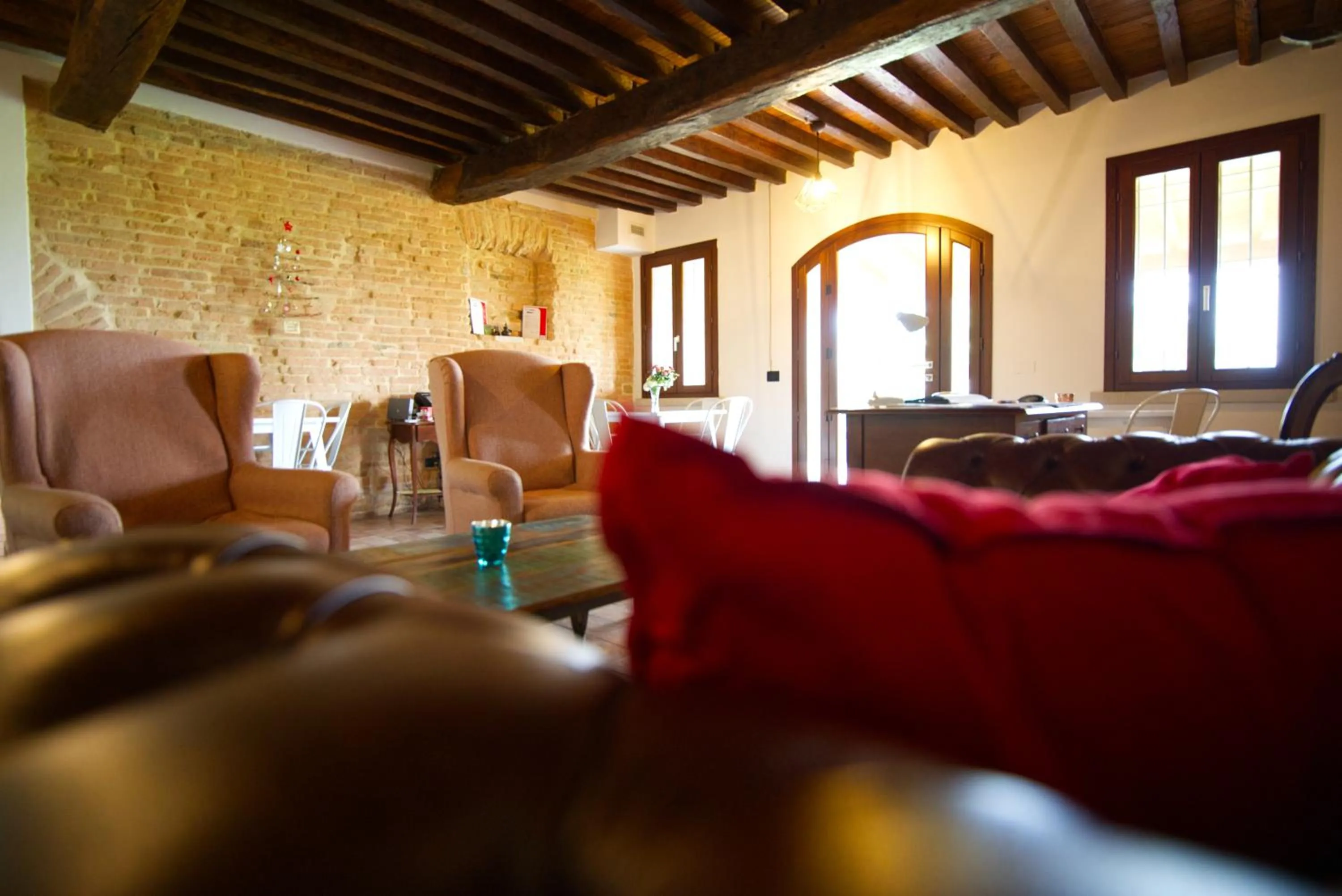 Communal lounge/ TV room in Antico Casale Caroli