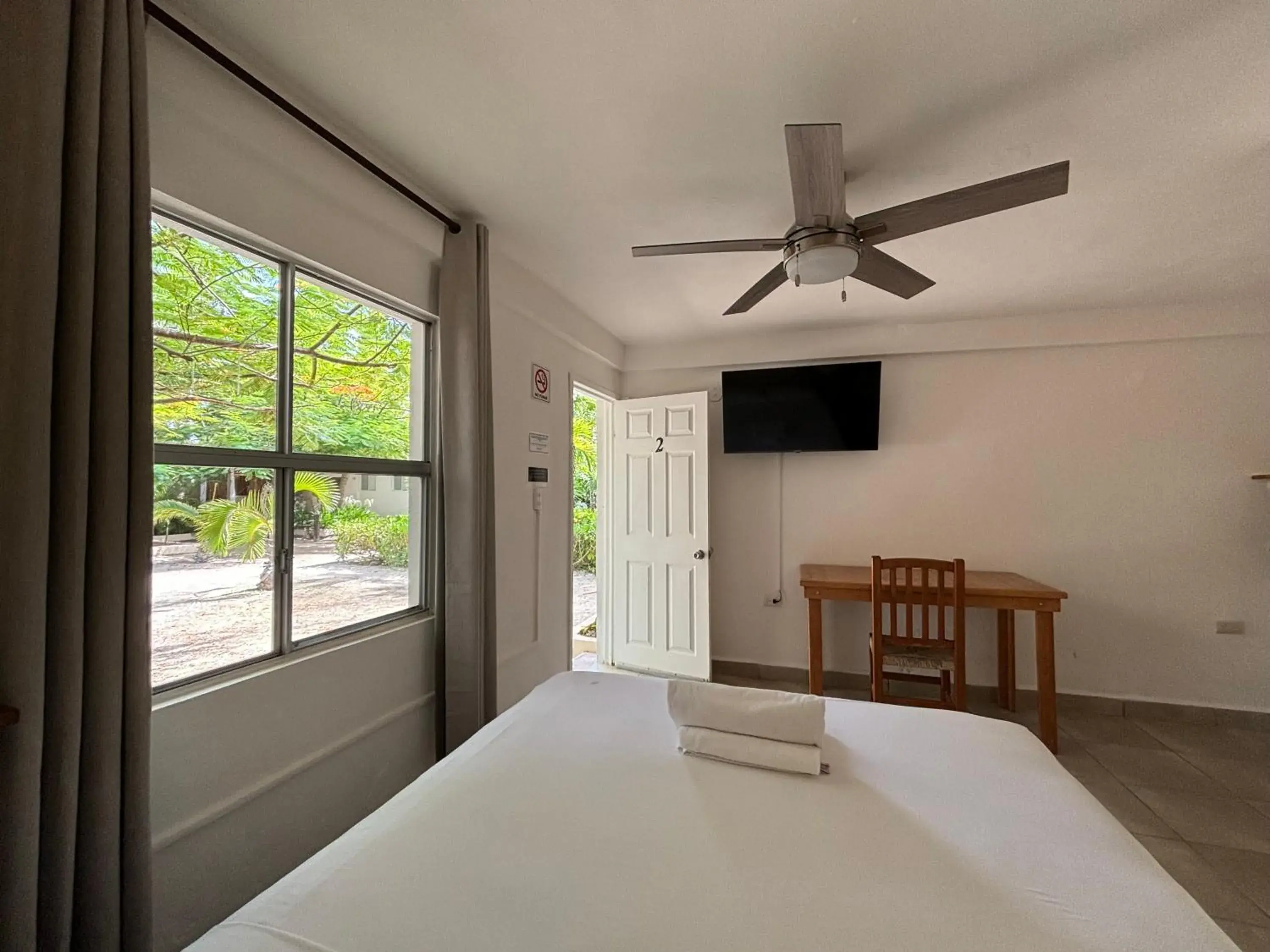 Double Room in La Diosa Kali Beach Front Hotel Double Room in La Diosa Kali Beach Front Hotel