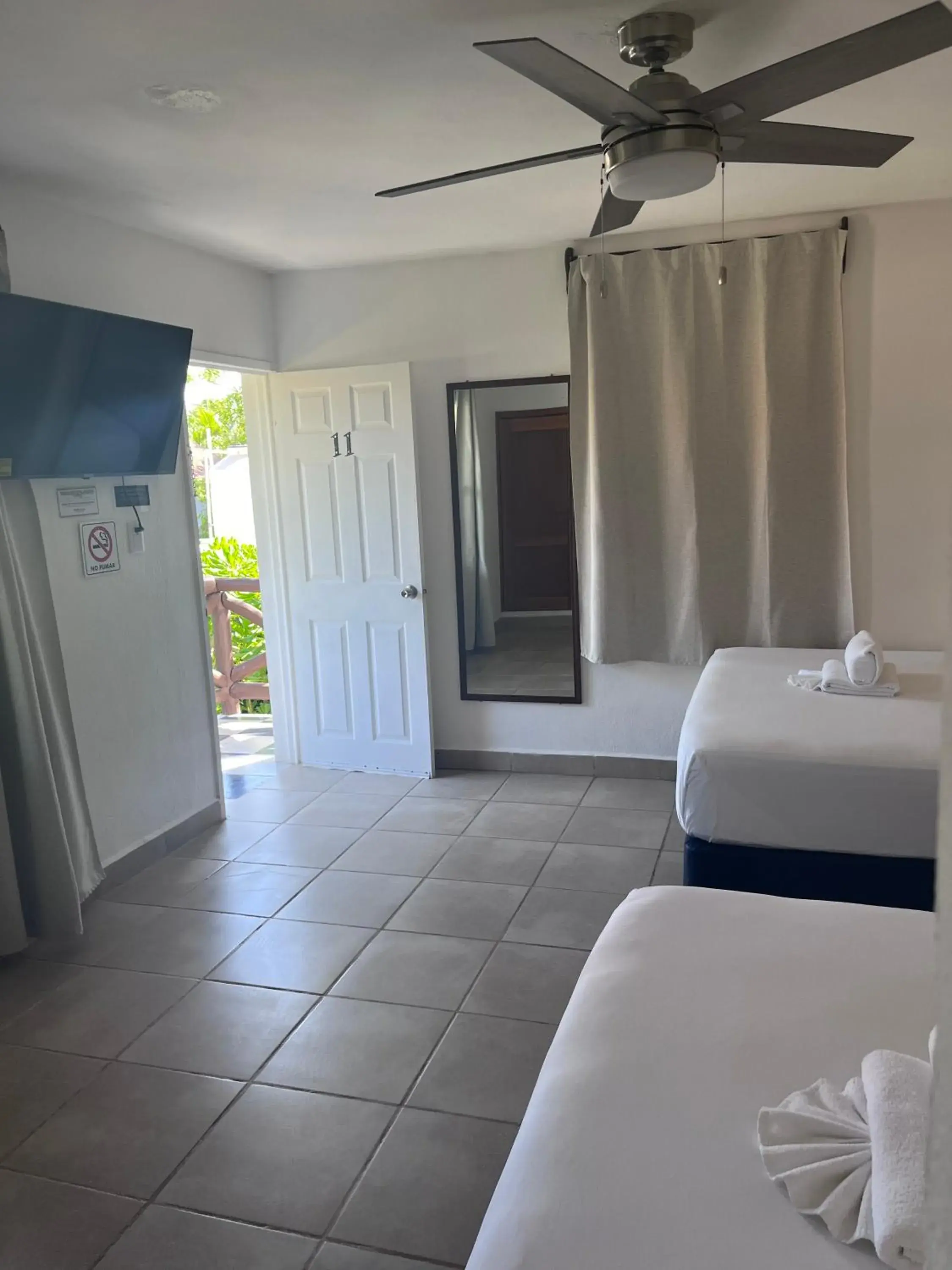 Two Twin Beds in La Diosa Kali Beach Front Hotel Two Twin Beds in La Diosa Kali Beach Front Hotel