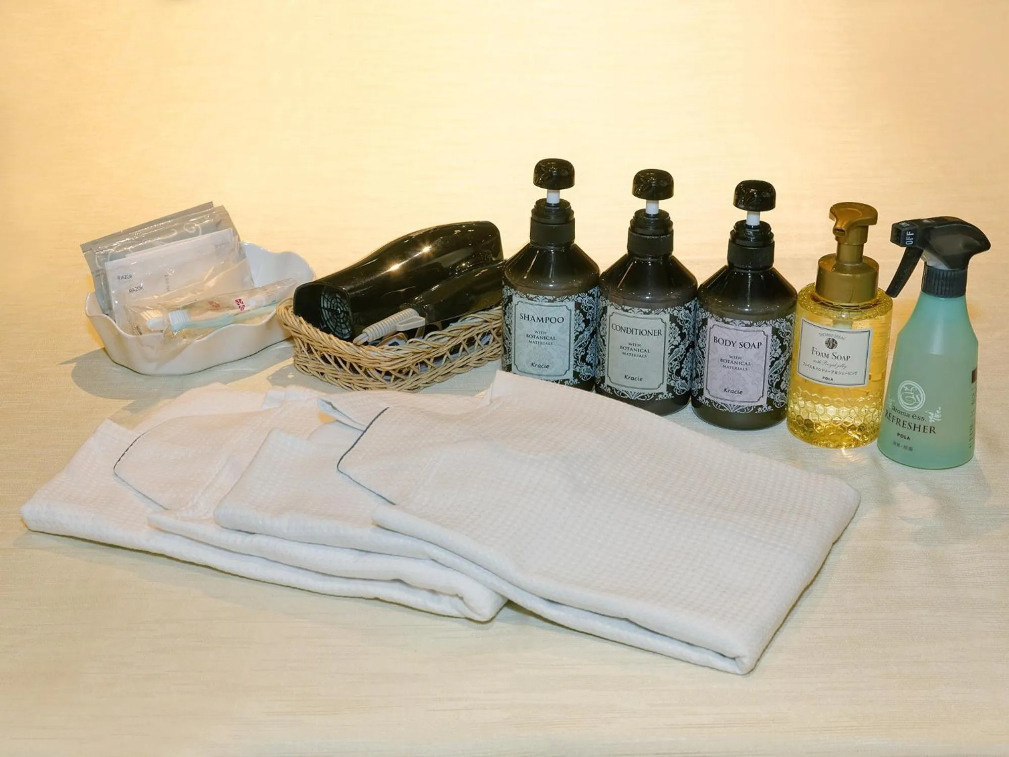 Photo of the whole room in Hotel Sunroute Sopra Kobe