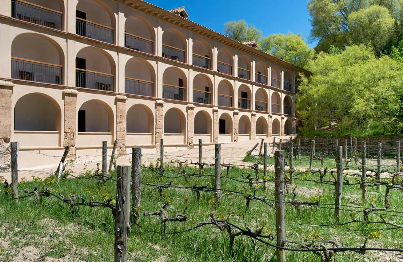 Monasterio De Piedra