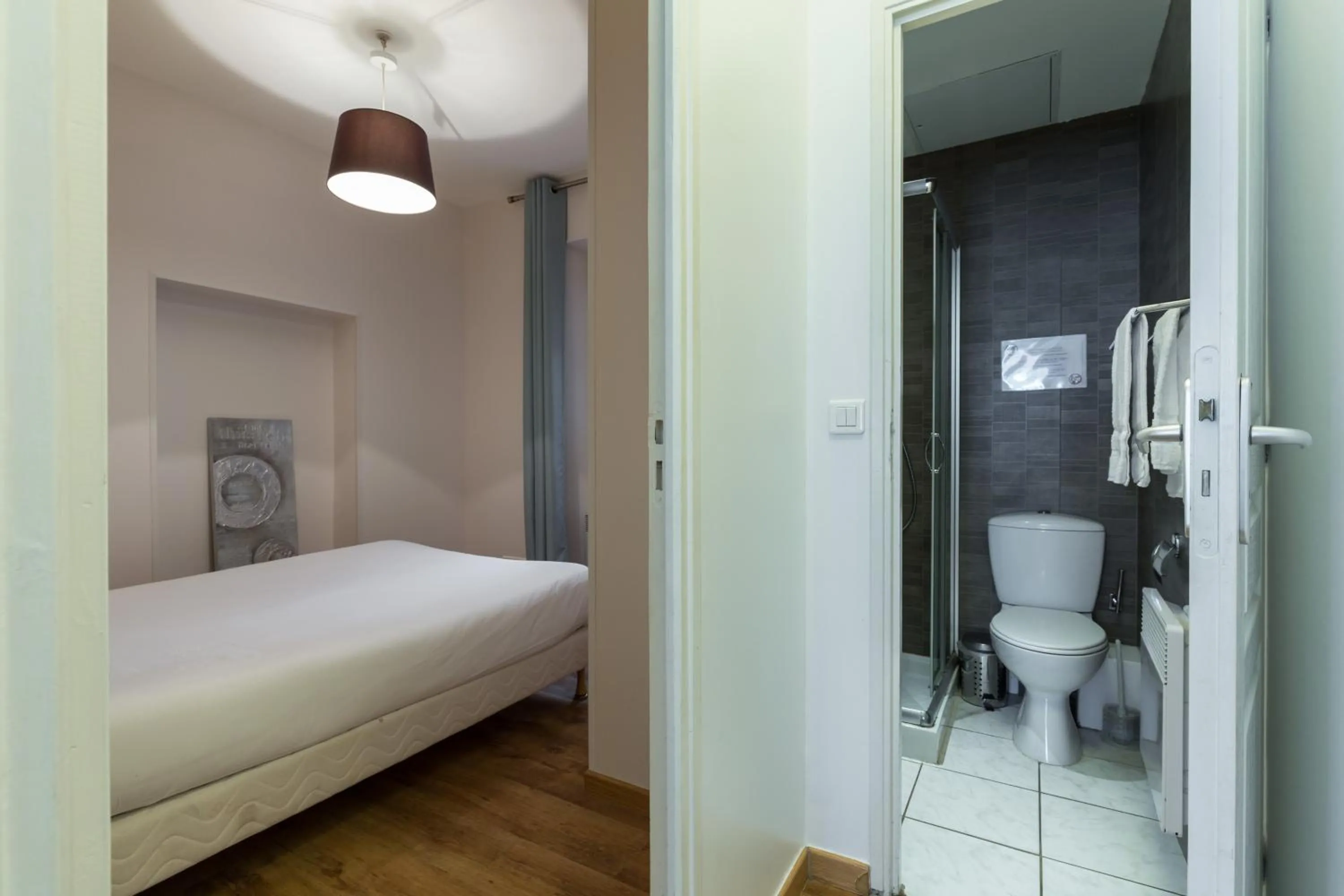 Area and facilities, Bed in Florella Clemenceau Apartment