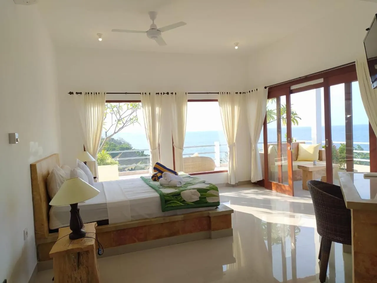 Property building, Bed in Ocean Resort Amed