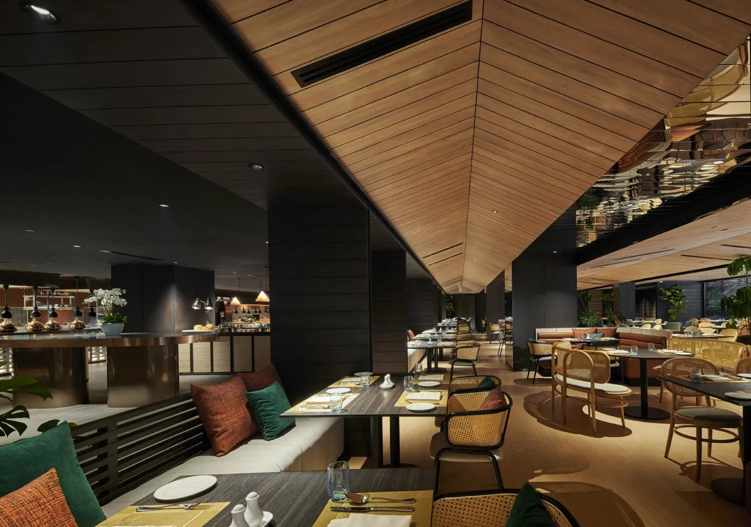 Restaurant/places to eat in PARKROYAL COLLECTION Kuala Lumpur