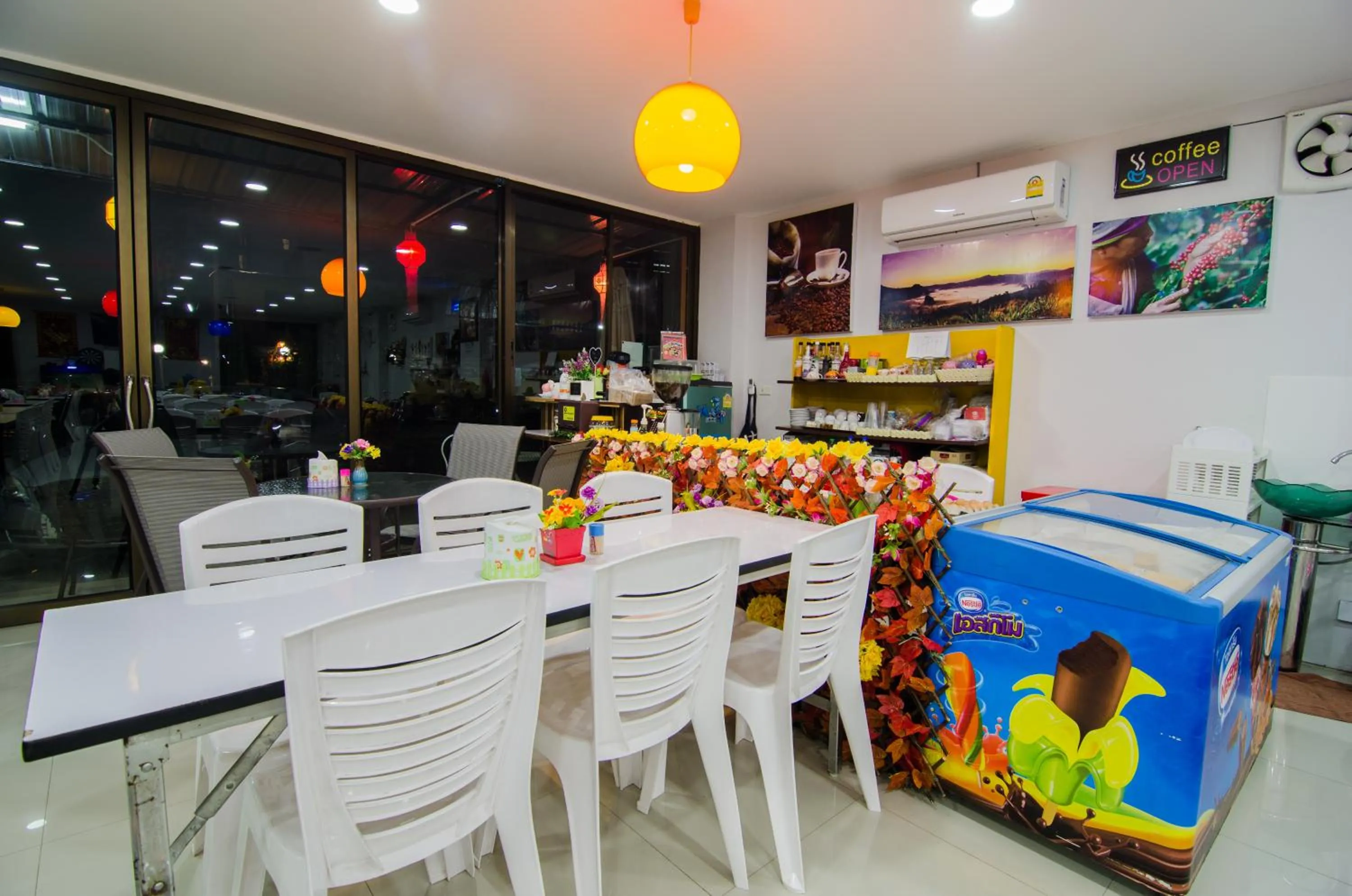 Coffee/tea facilities in Sabuy Best Hotel Phayao