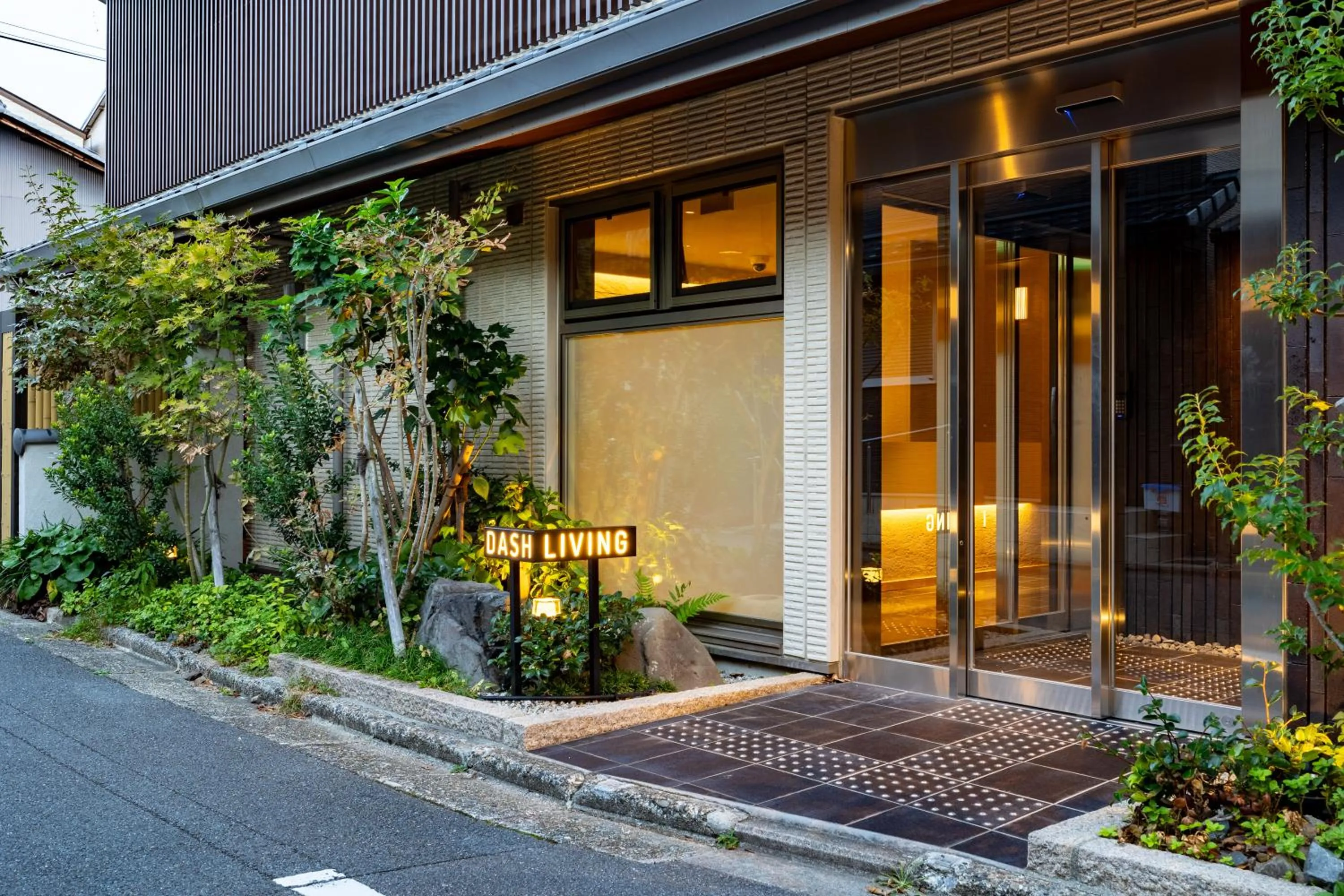 Property building in Karasuma Rokujo Hotel