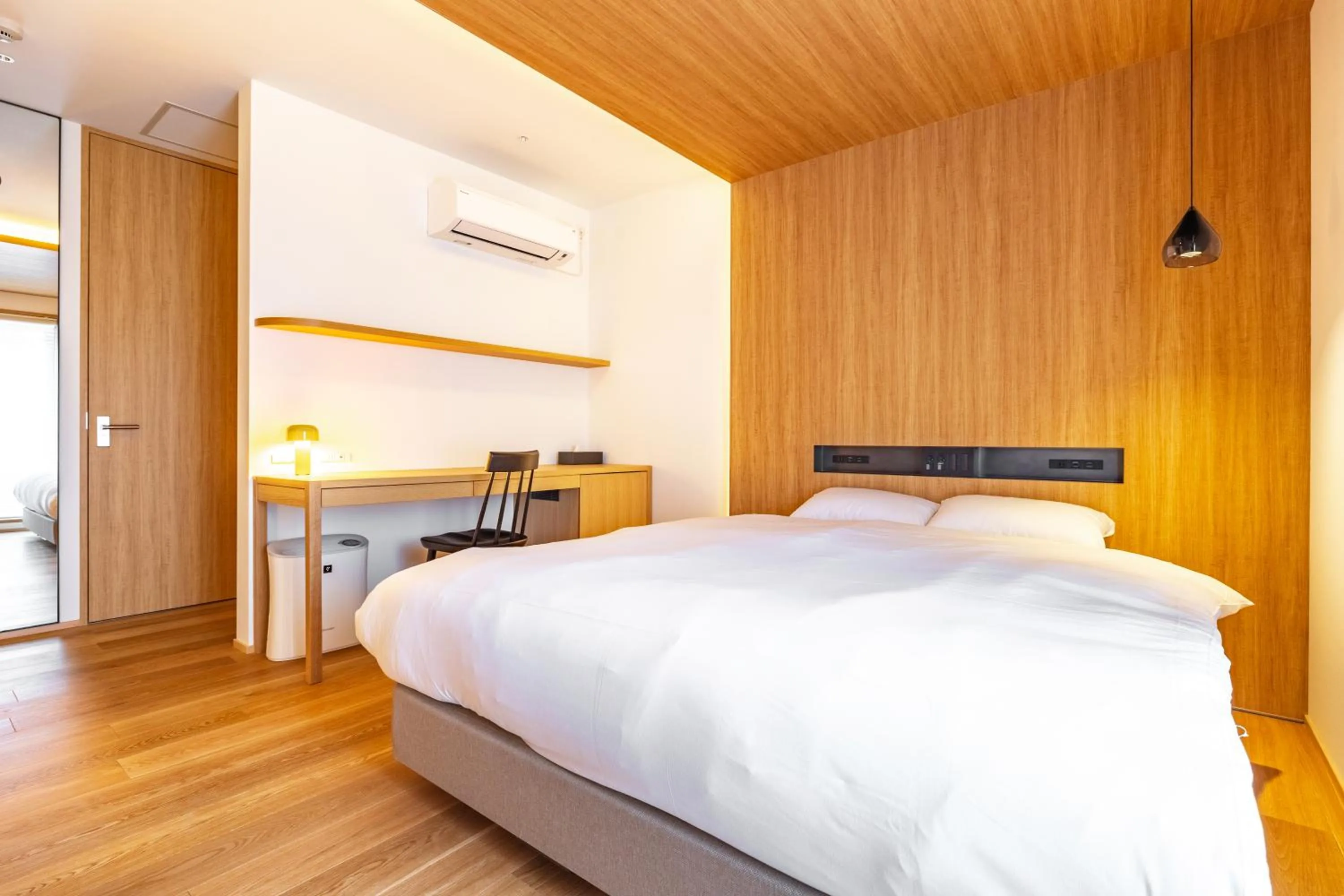 Bed in Karasuma Rokujo Hotel