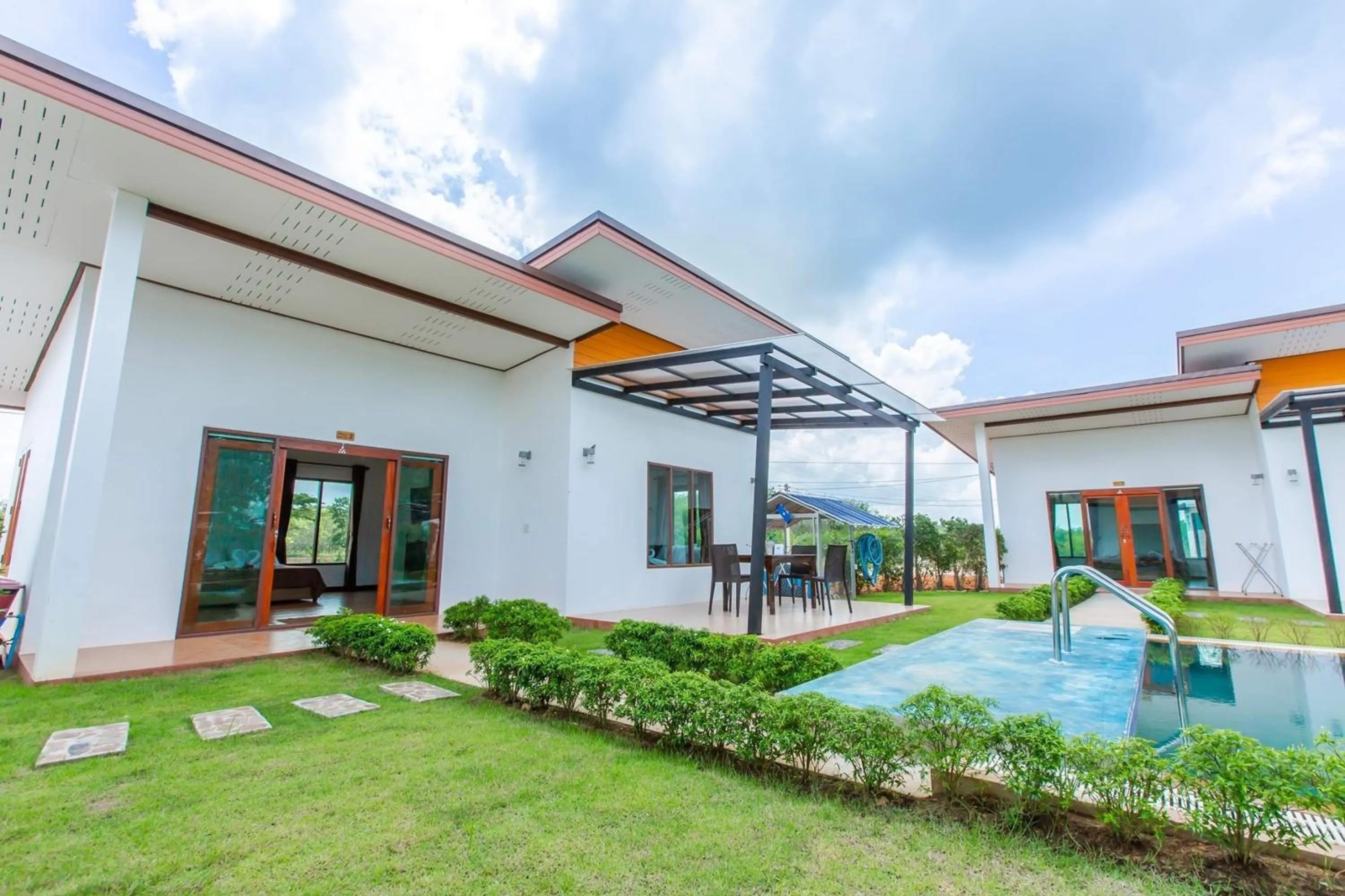 Property building in Ozone Resort & Pool Villa