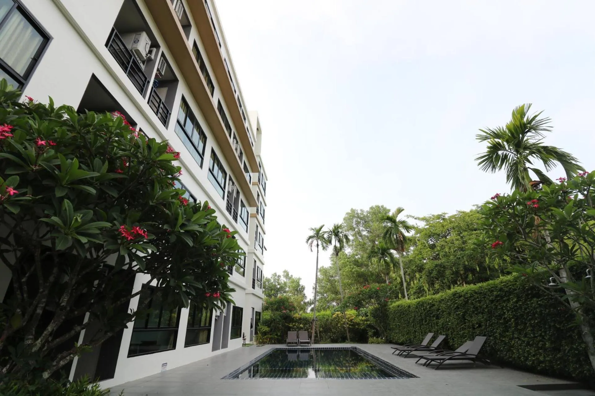 Swimming pool in S4 Nai Yang Beach - Near Phuket Airport