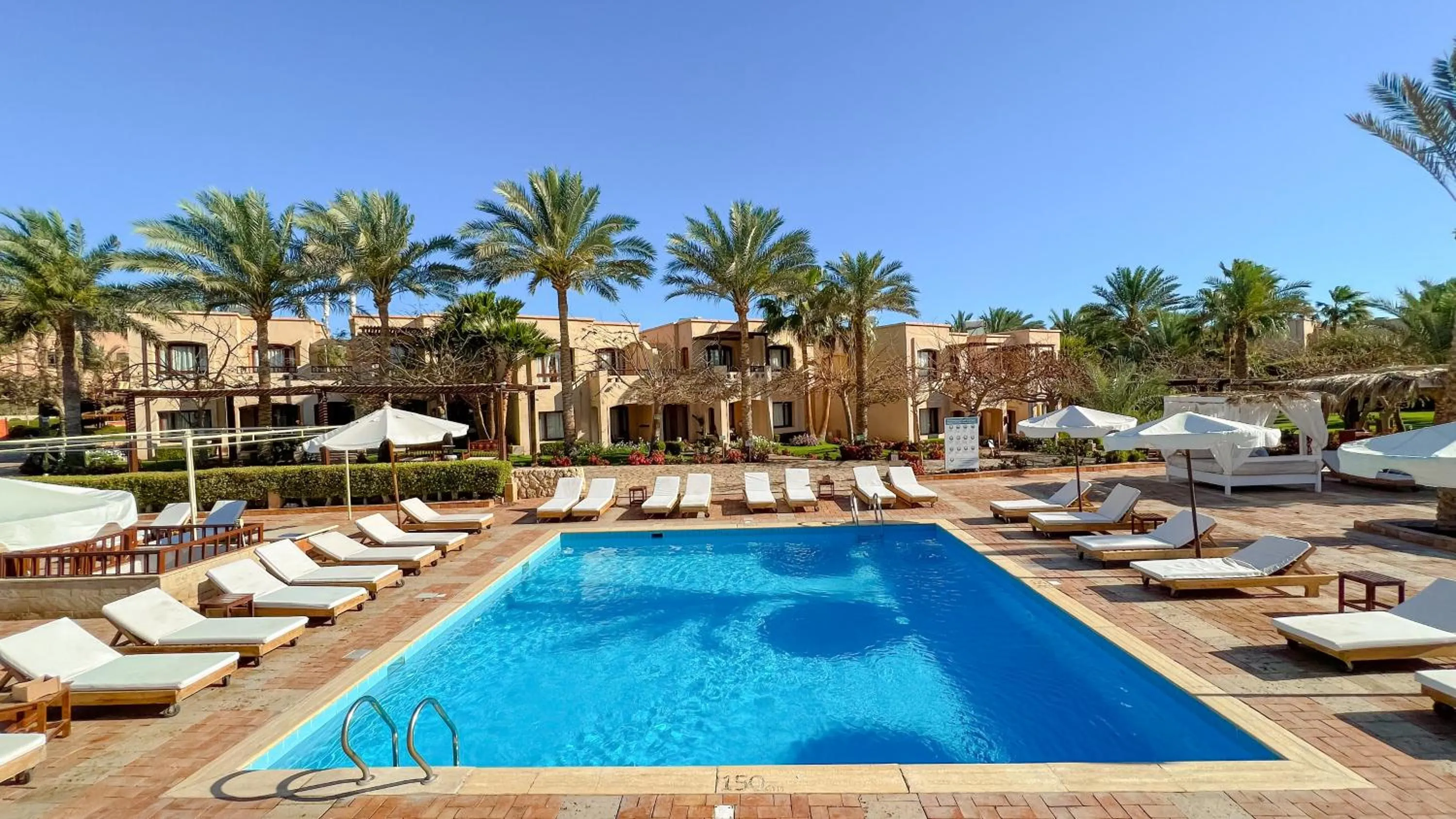 Swimming pool in Tamra Beach Resort