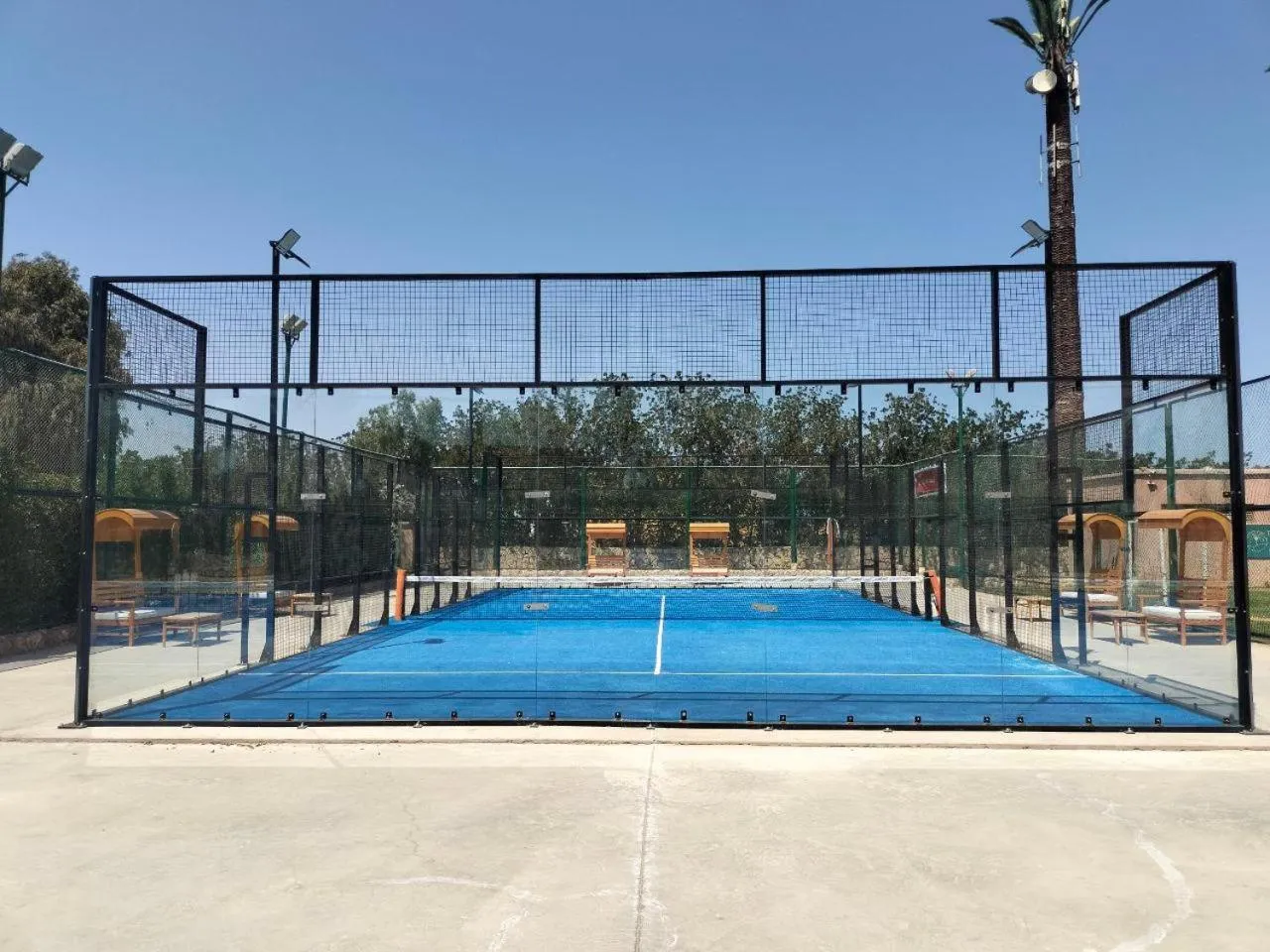 Tennis court in Tamra Beach Resort