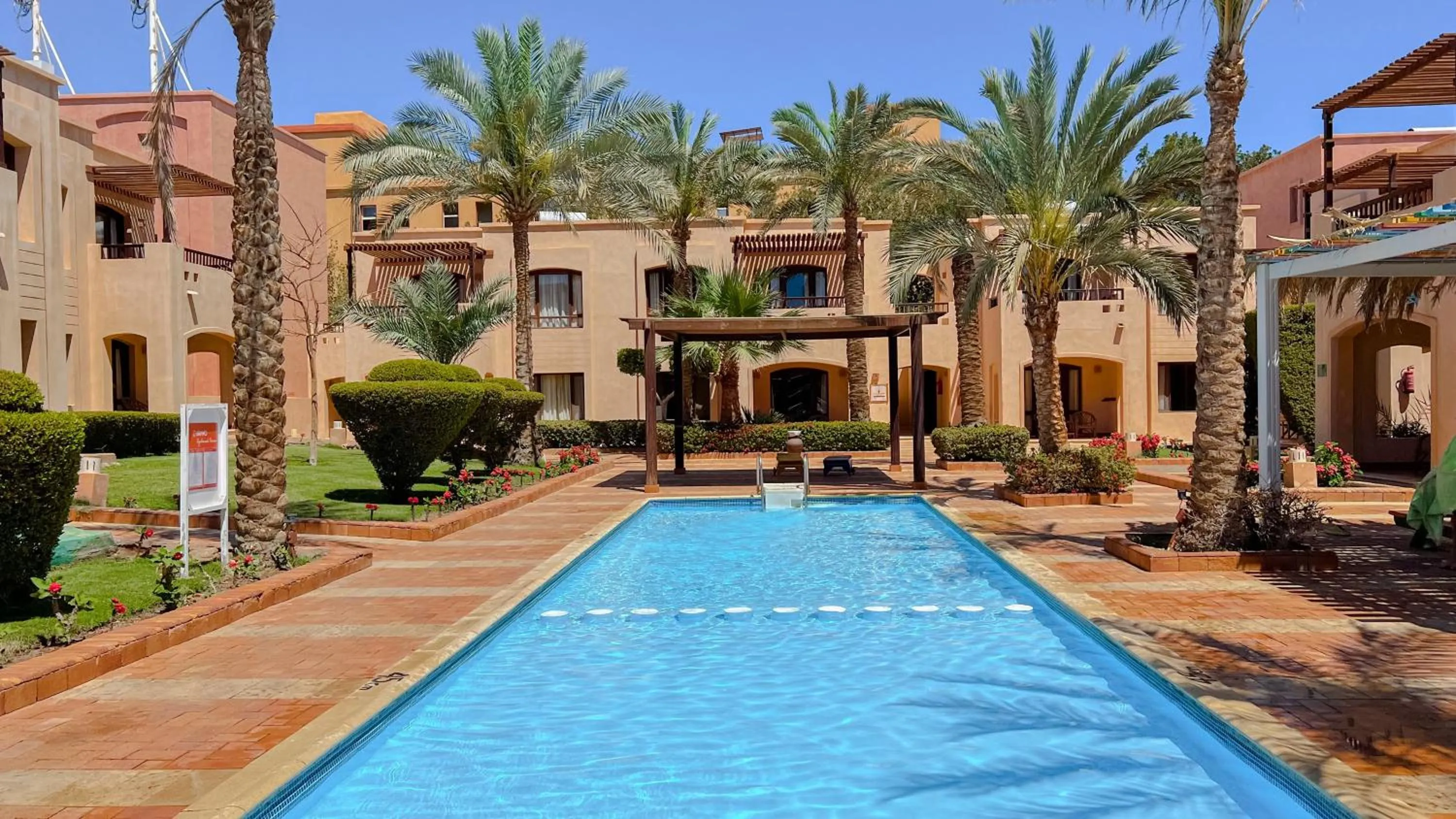 Swimming pool in Tamra Beach Resort