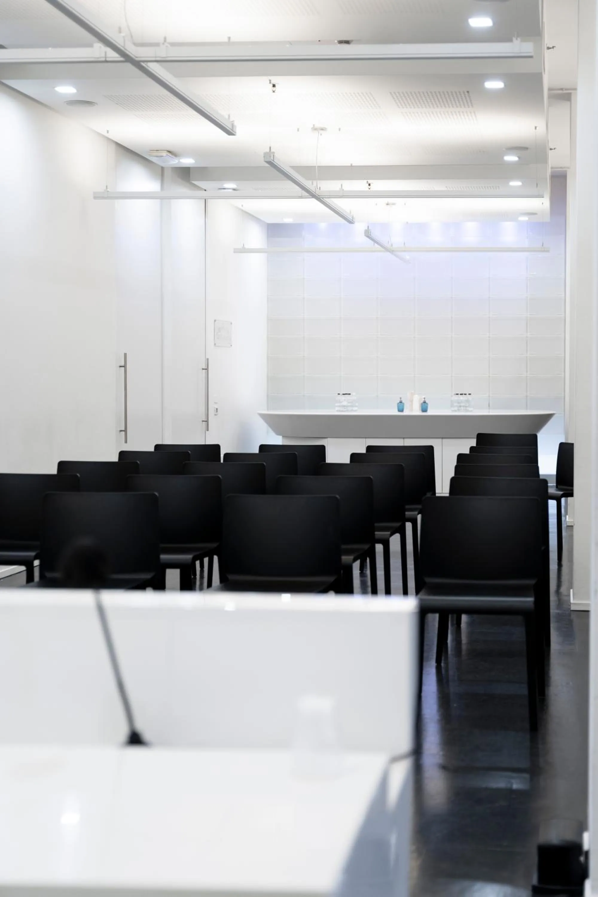 Business facilities in MO.OM Hotel