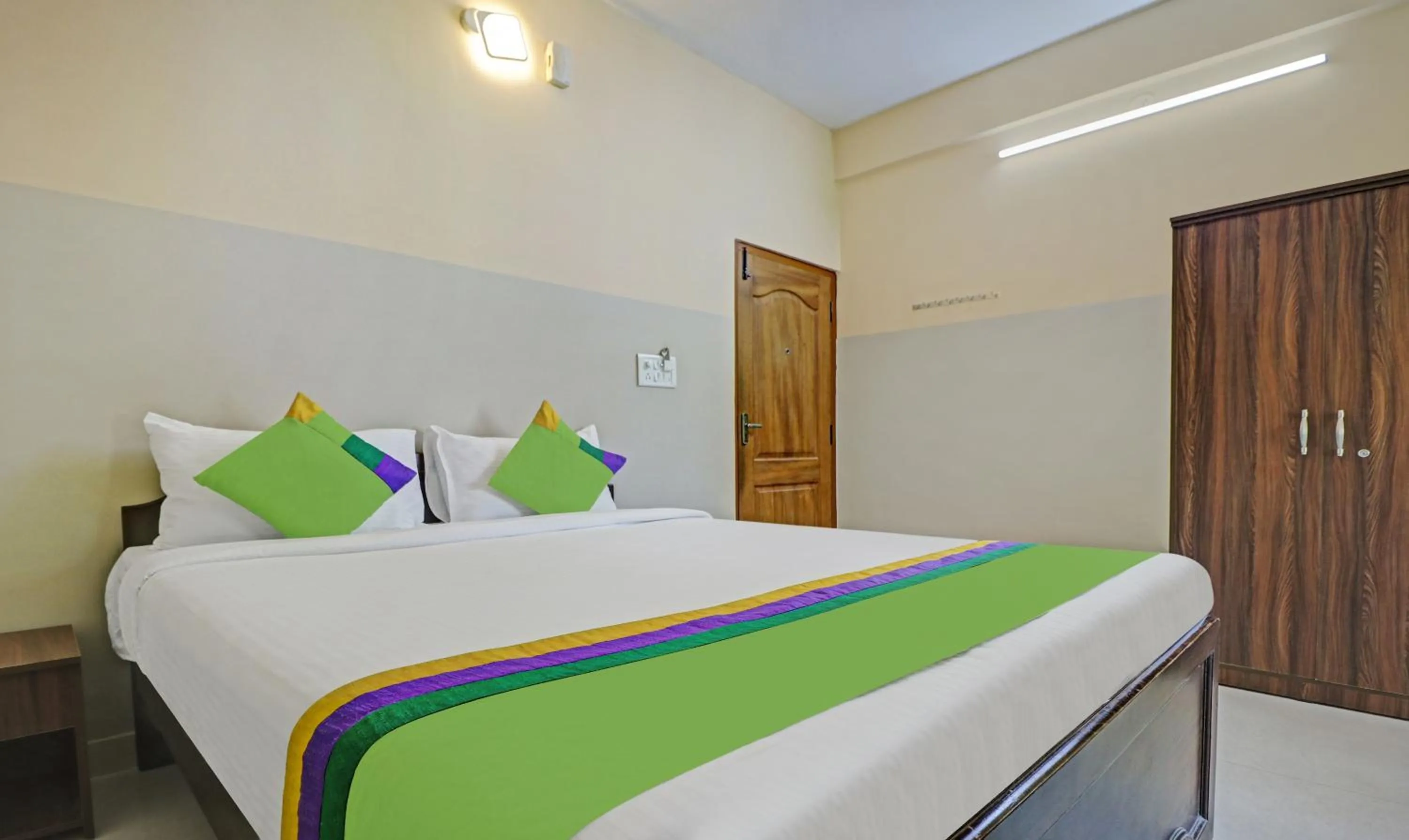 Bedroom, Bed in Treebo Green Land Kushalnagar