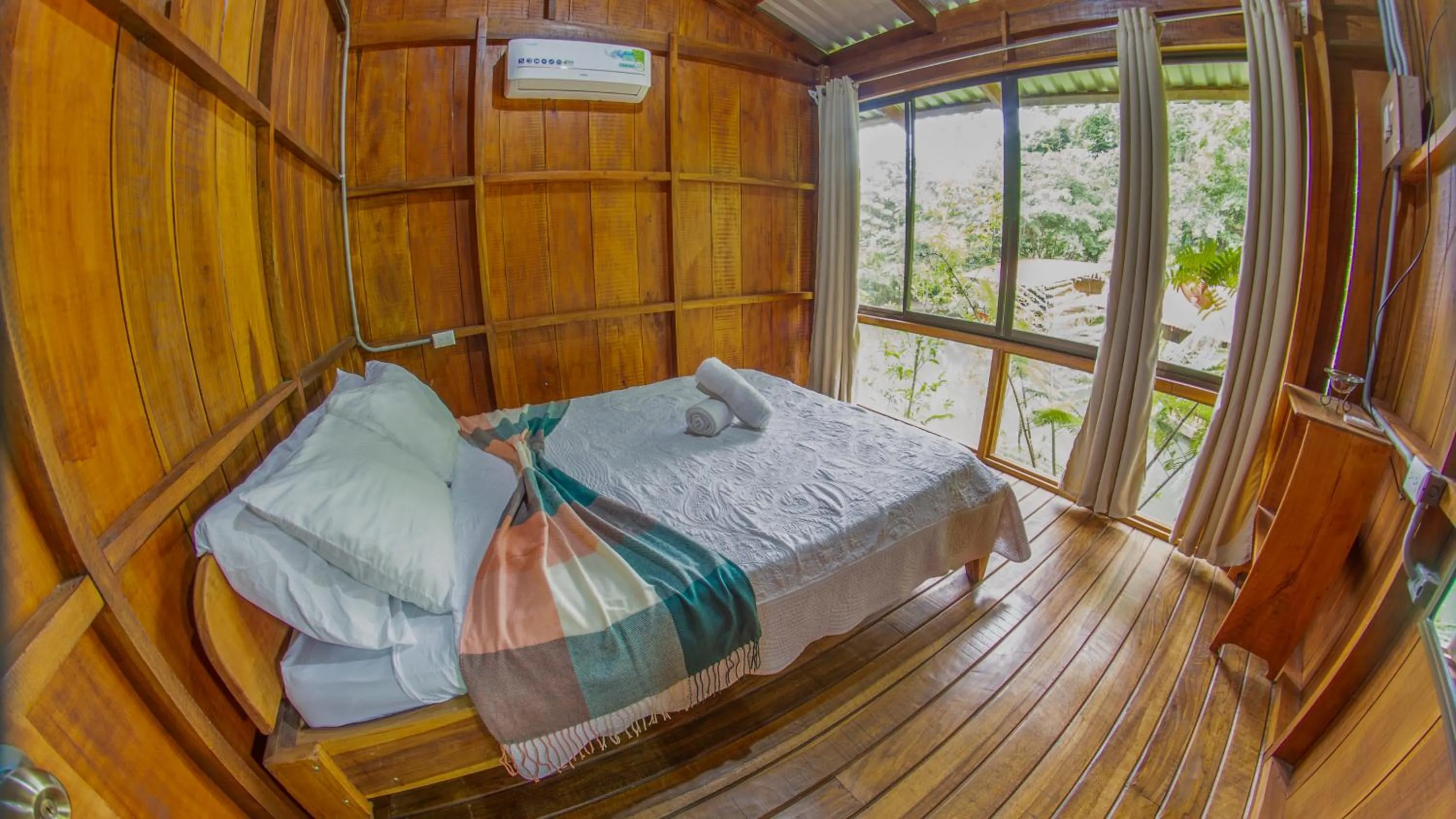 Photo of the whole room, Bed in Cabañas del Lago