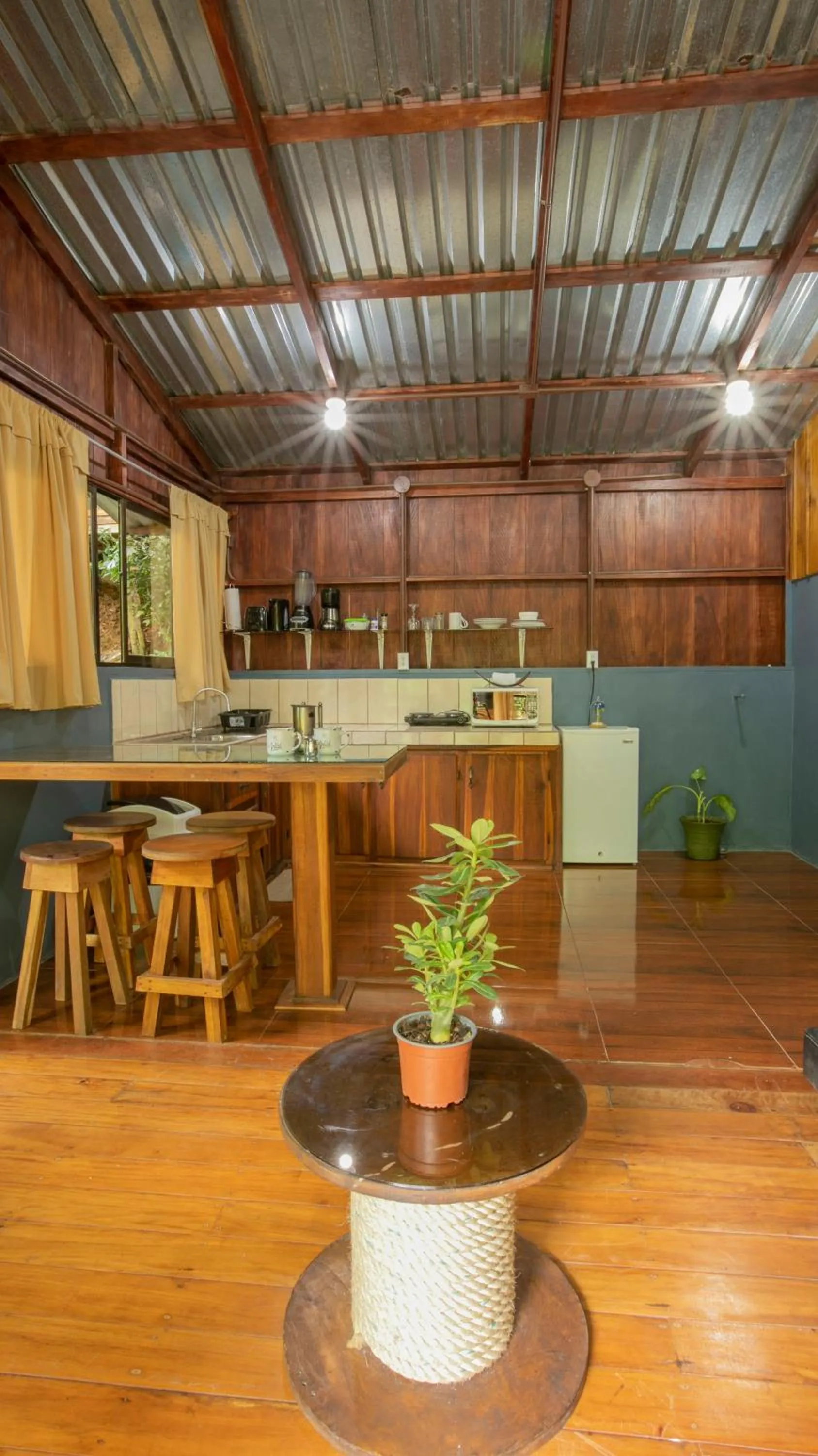 Kitchen or kitchenette in Cabañas del Lago