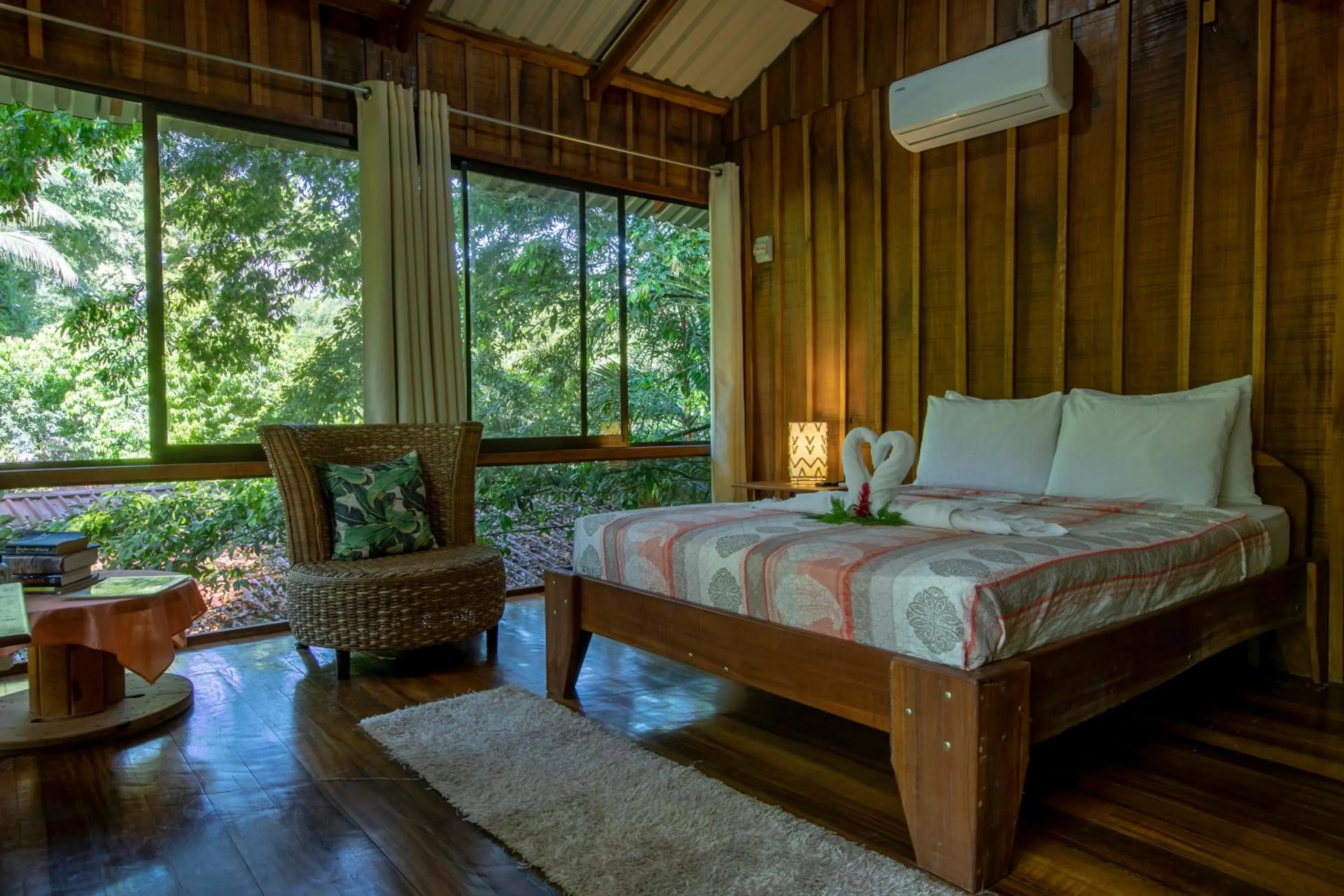 Photo of the whole room, Bed in Cabañas del Lago