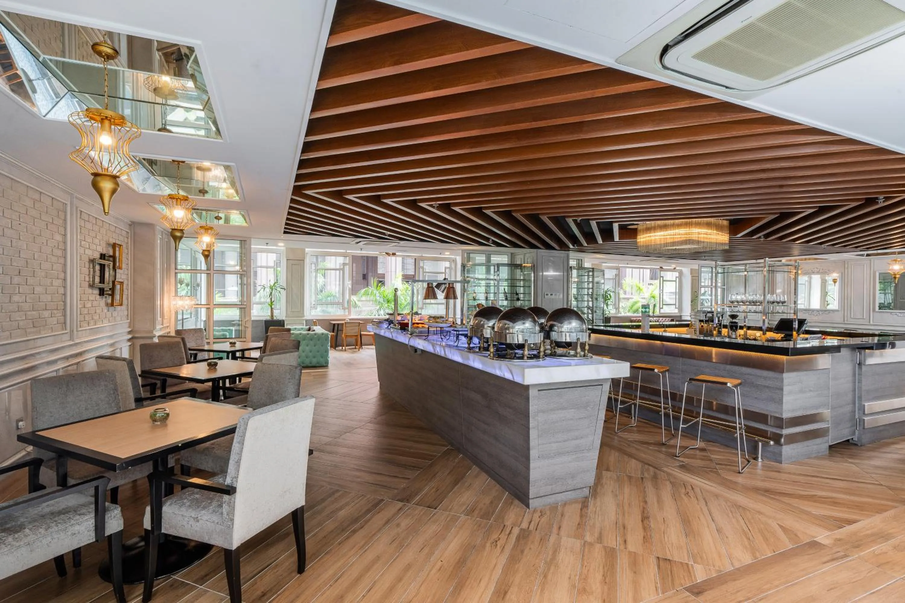 Restaurant/places to eat in Meliá Kuala Lumpur