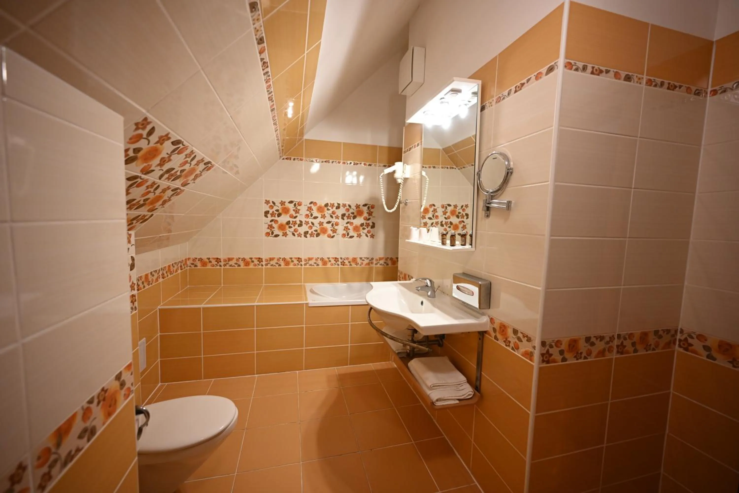 Bathroom in Mercure Sighisoara Binderbubi Hotel & Spa