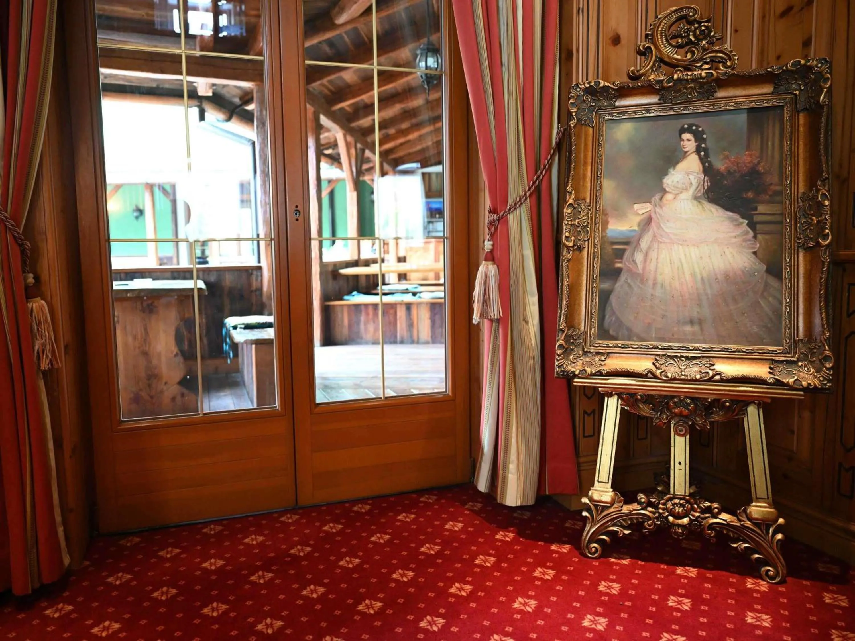 Property building in Mercure Sighisoara Binderbubi Hotel & Spa