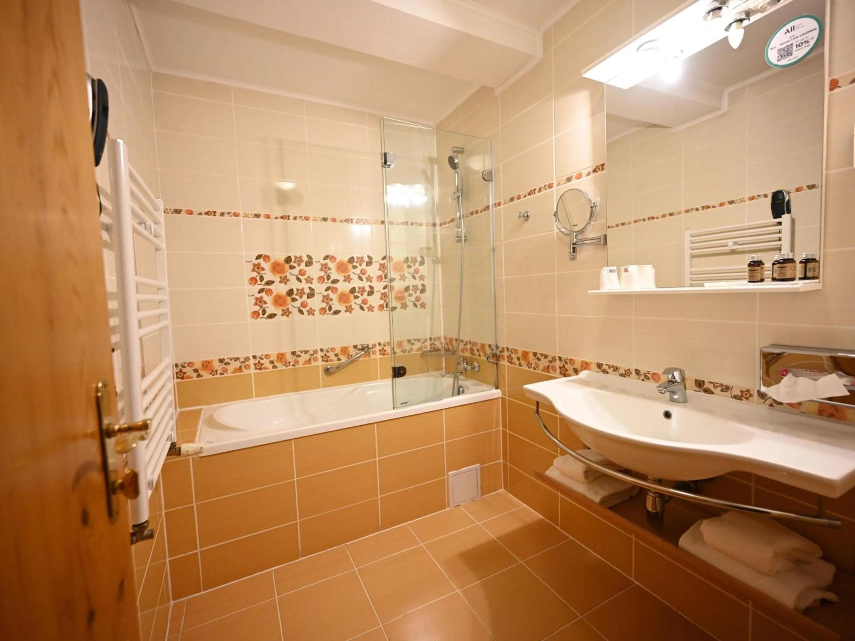 Bedroom in Mercure Sighisoara Binderbubi Hotel & Spa