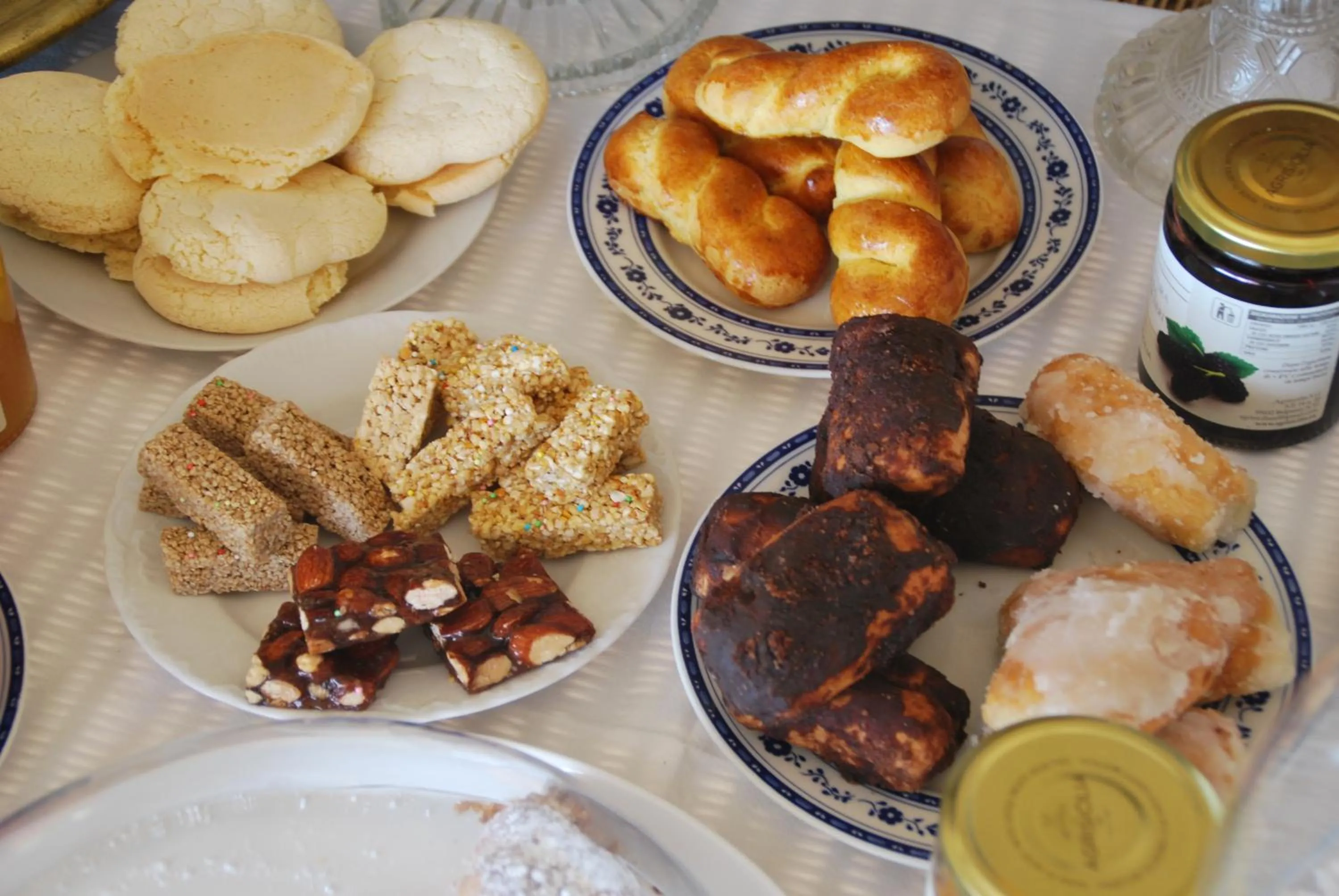 Day in Casa tipica siciliana patronale home BedandBreakfast TreMetriSoprailCielo Camere con vista, colazione interna in terrazzo panoramico