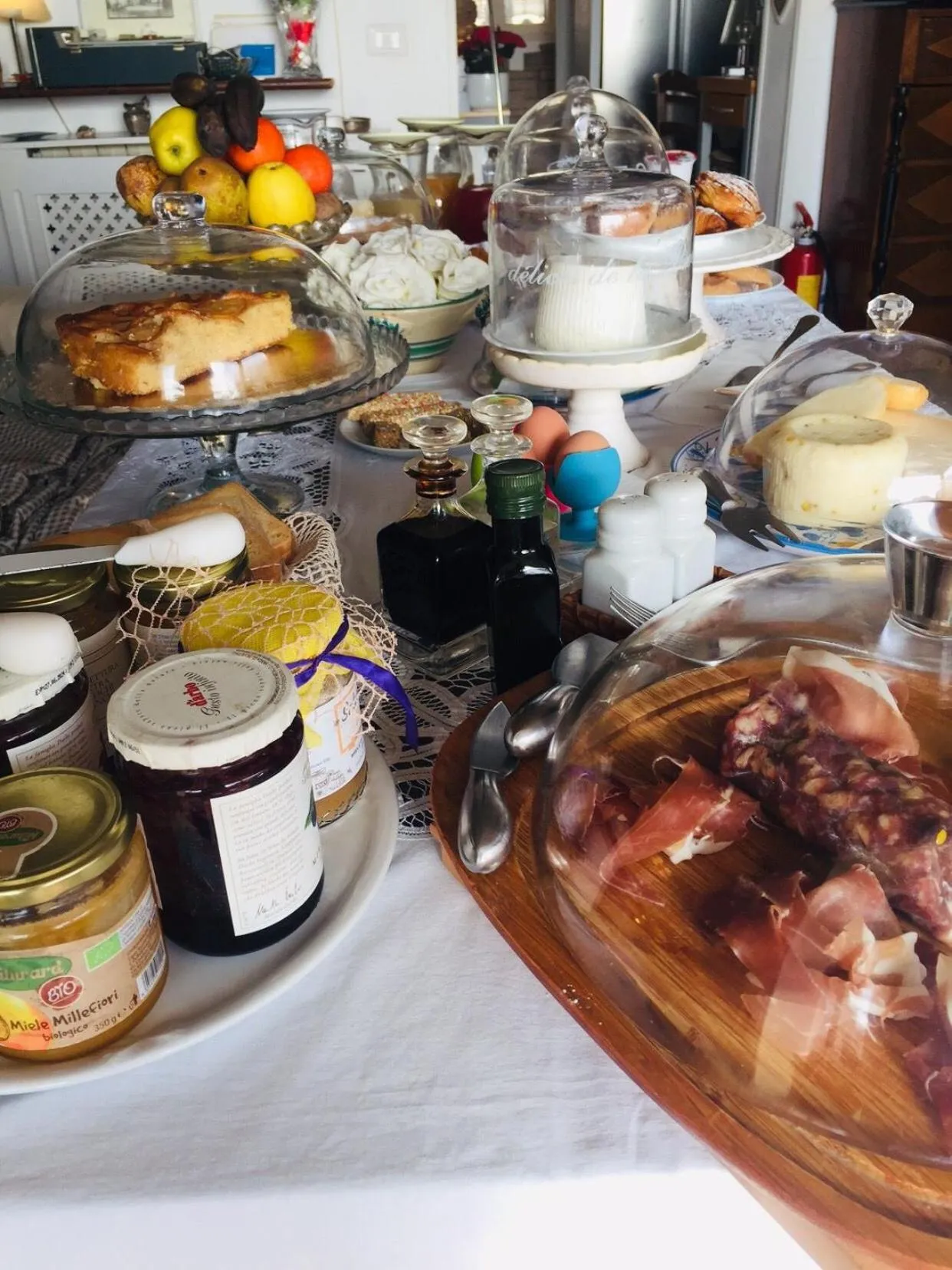 Food and drinks in Casa tipica siciliana patronale home BedandBreakfast TreMetriSoprailCielo Camere con vista, colazione interna in terrazzo panoramico