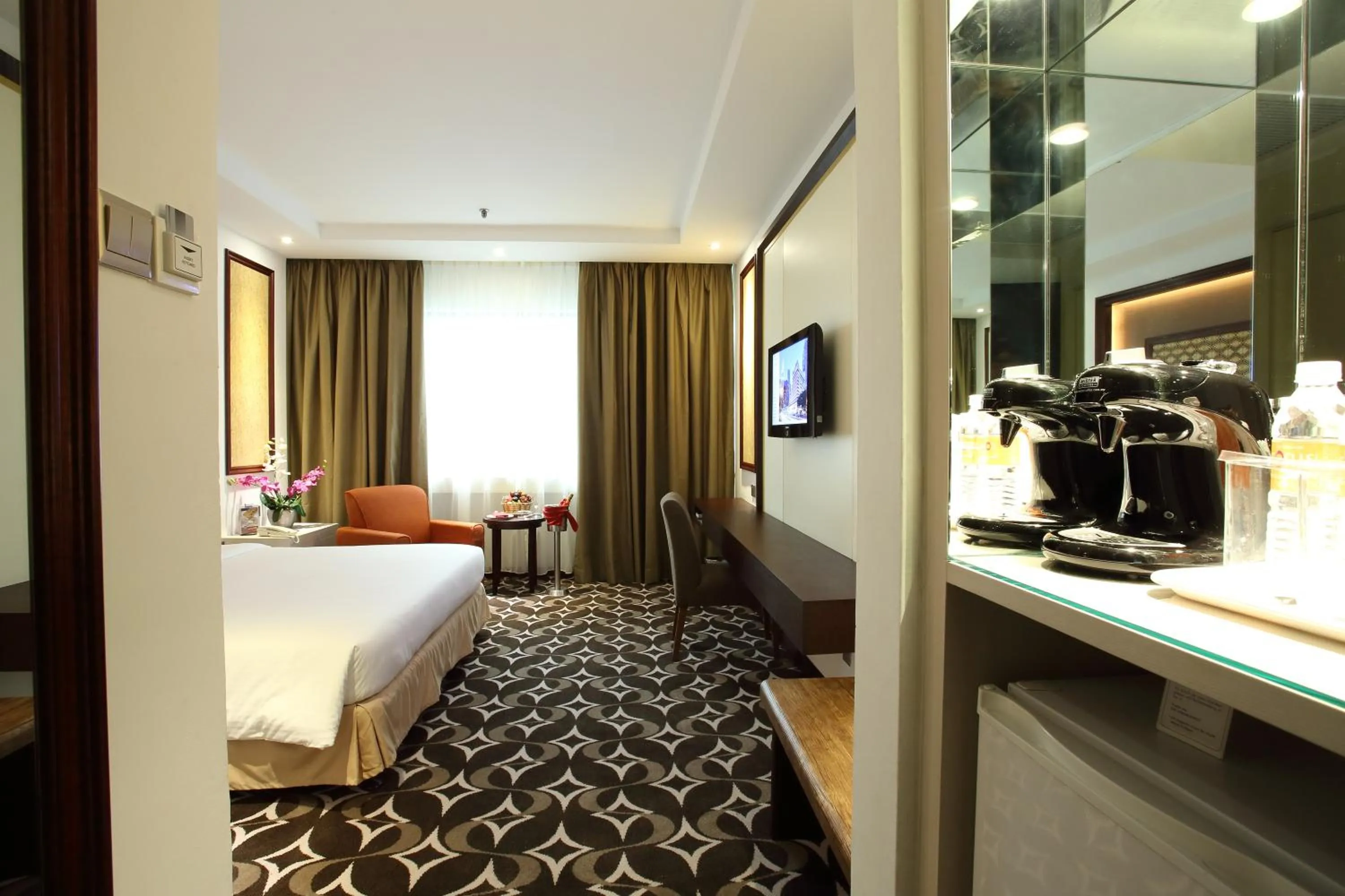 Coffee/tea facilities, Bed in Corus KLCC